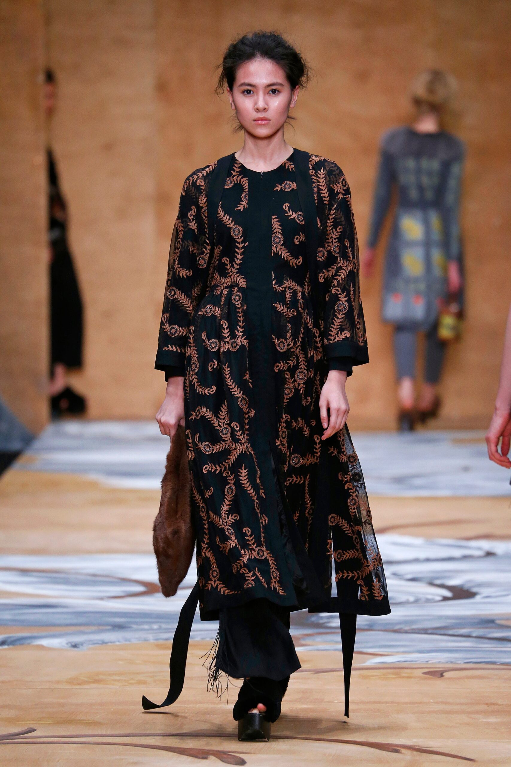 Alena Akhmadullina Russia F/W 16 Look 435