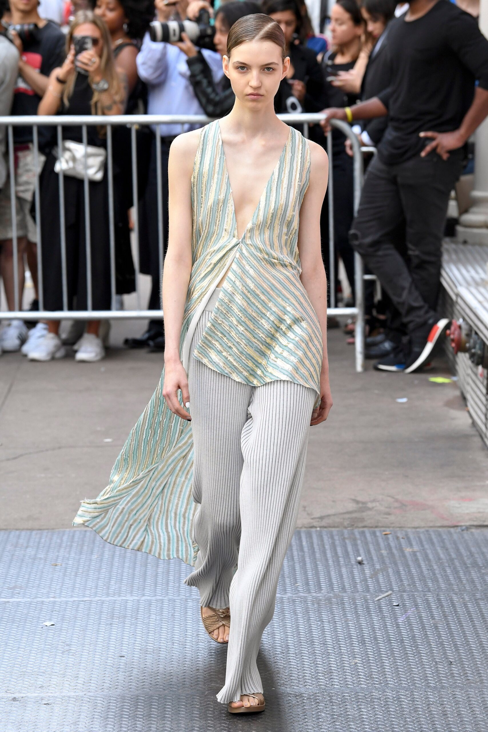 Baja East S/S 18 Look 176