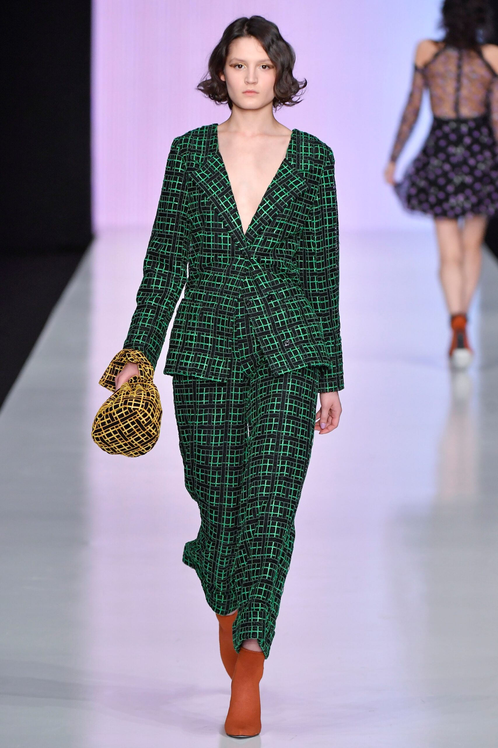 Yasya Minochkina Russia F/W 17 Look 30