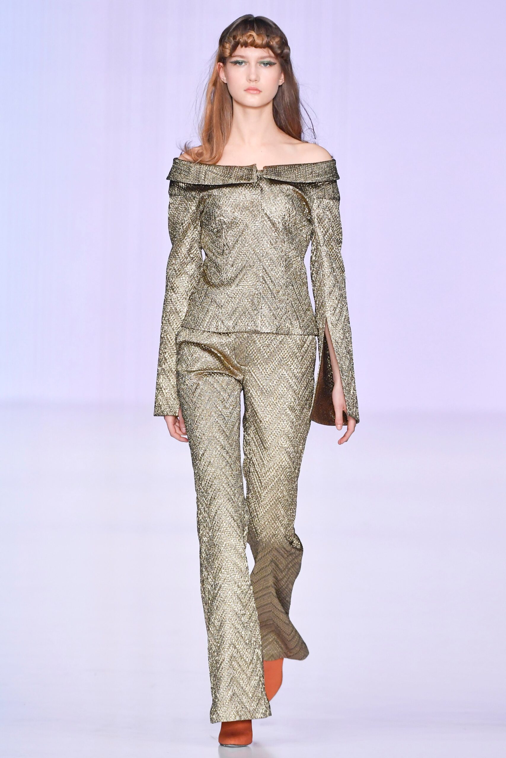 Yasya Minochkina Russia F/W 17 Look 38