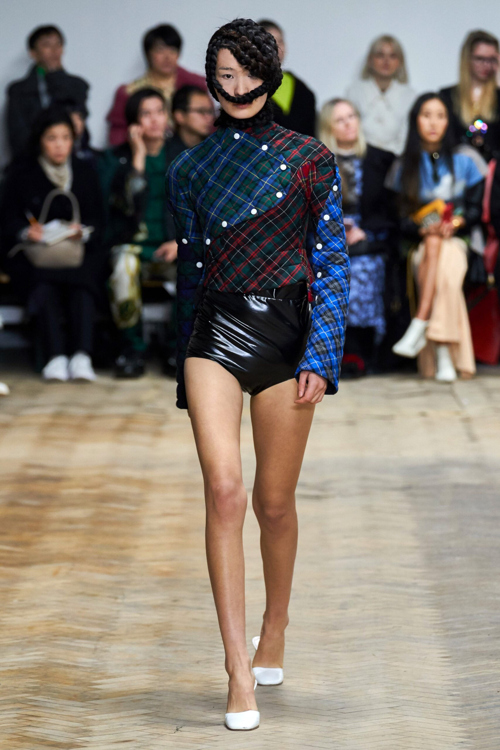 A.W.A.K.E. MODE F/W 19 Look 686