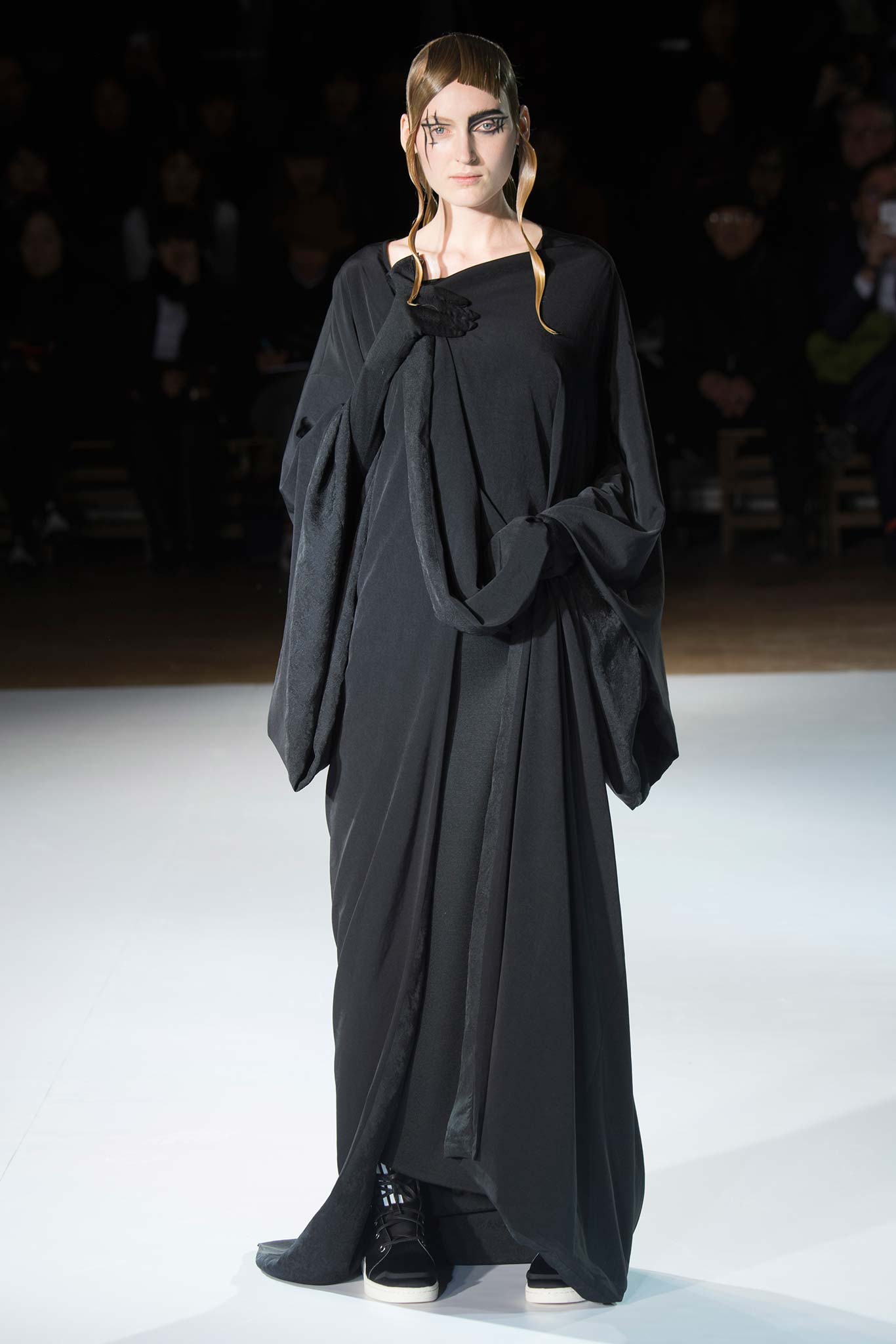 Yohji Yamamoto F/W 15 Look 4