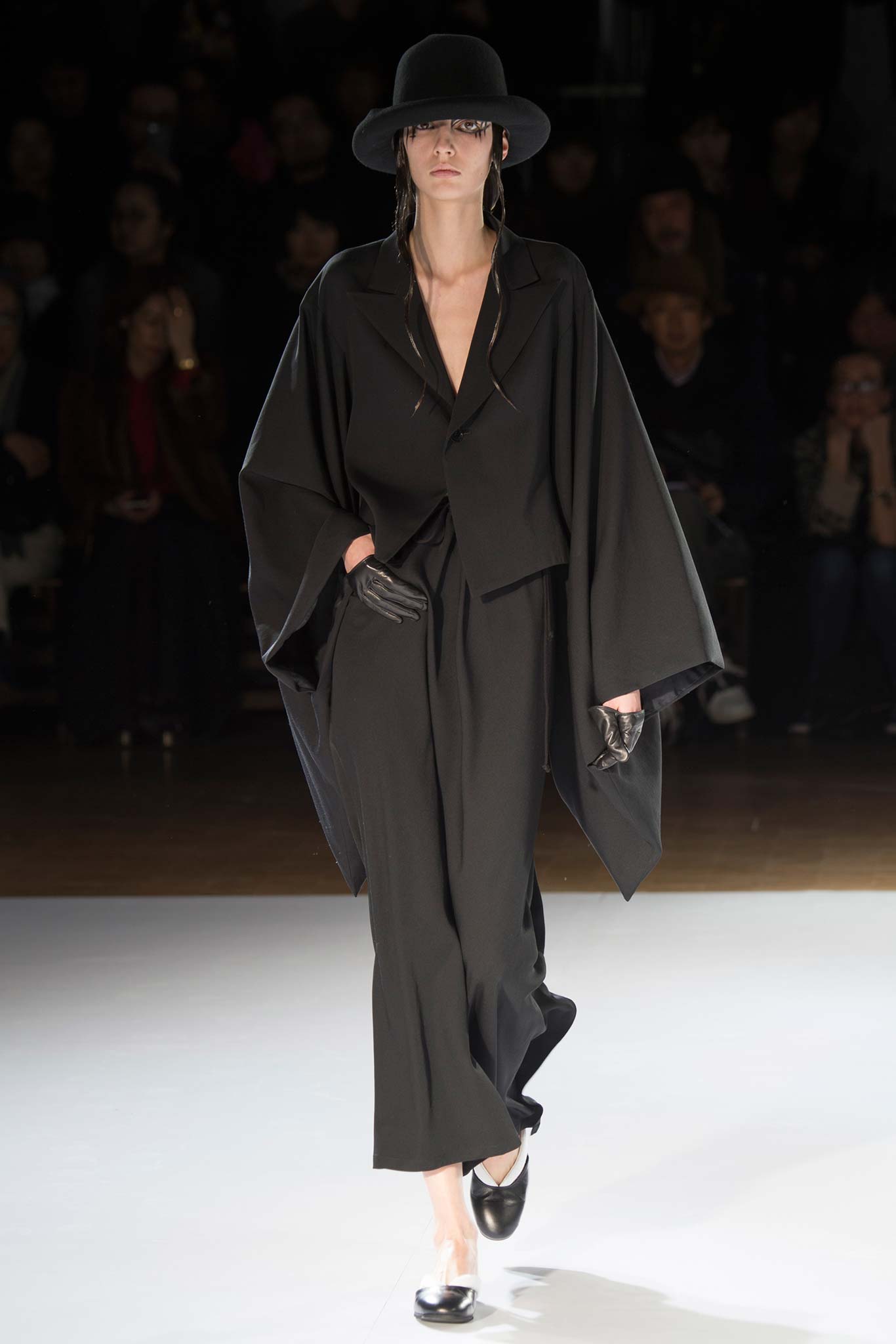 Yohji Yamamoto F/W 15 Look 11