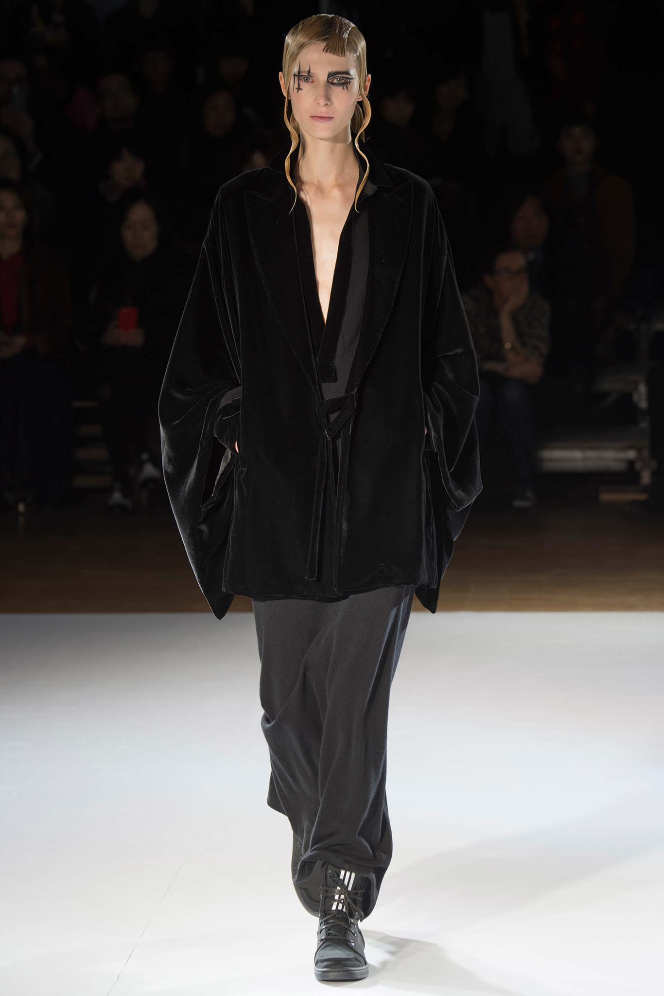 Yohji Yamamoto F/W 15 Look 16