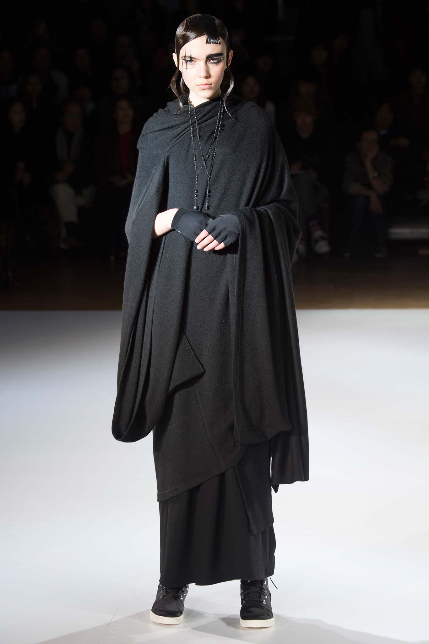 Yohji Yamamoto F/W 15 Look 19