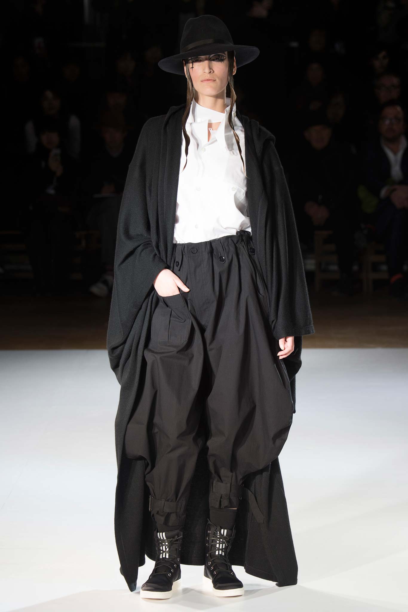 Yohji Yamamoto F/W 15 Look 21