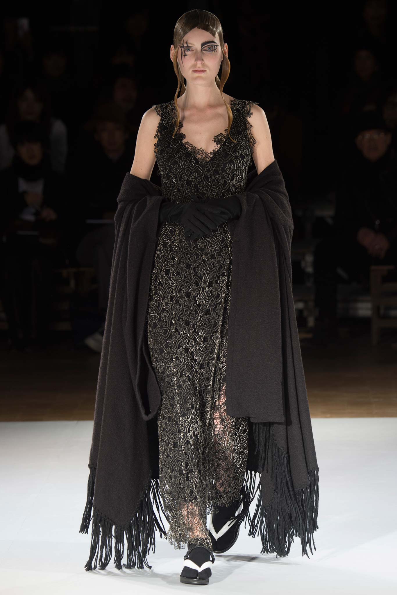 Yohji Yamamoto F/W 15 Look 28