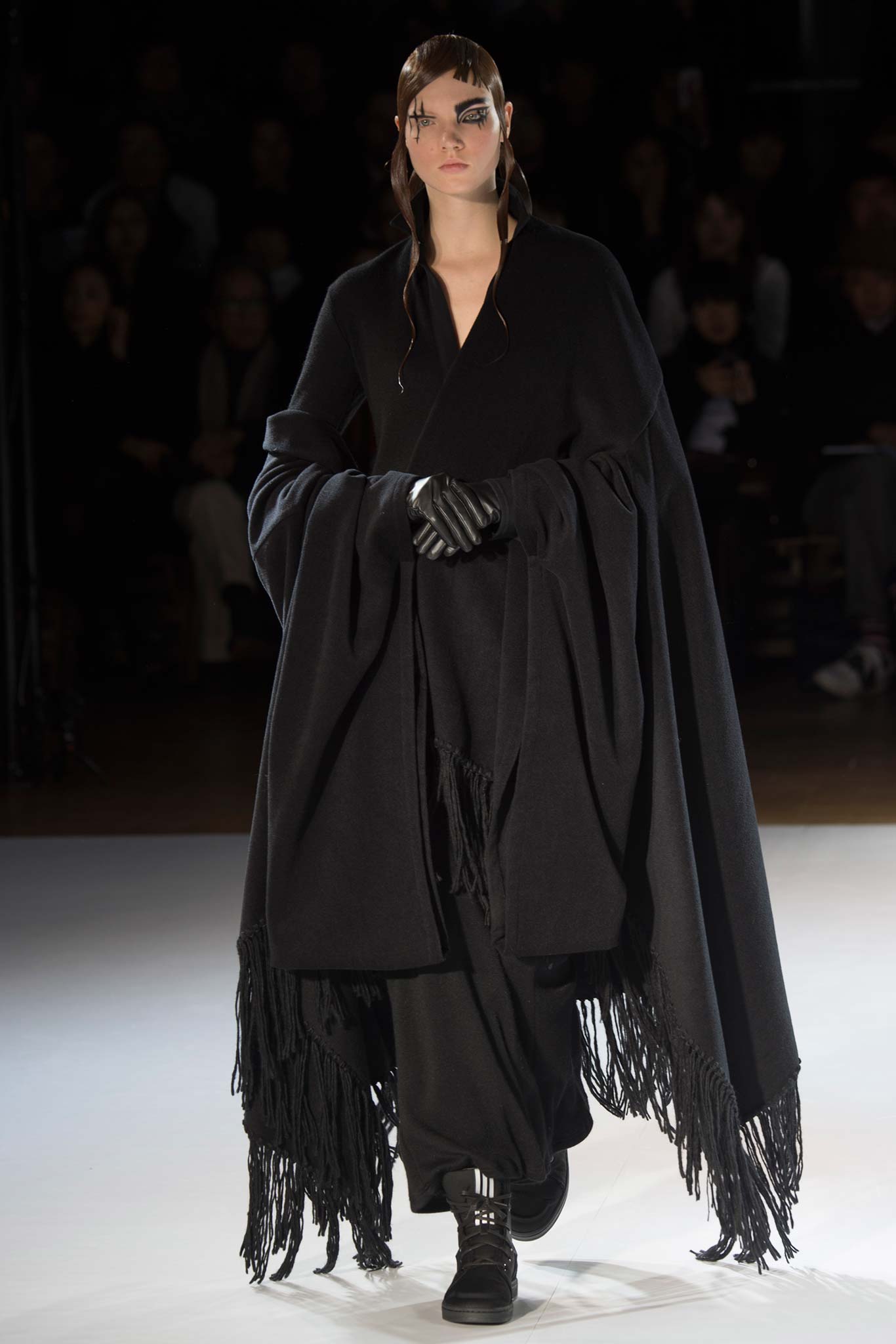 Yohji Yamamoto F/W 15 Look 39