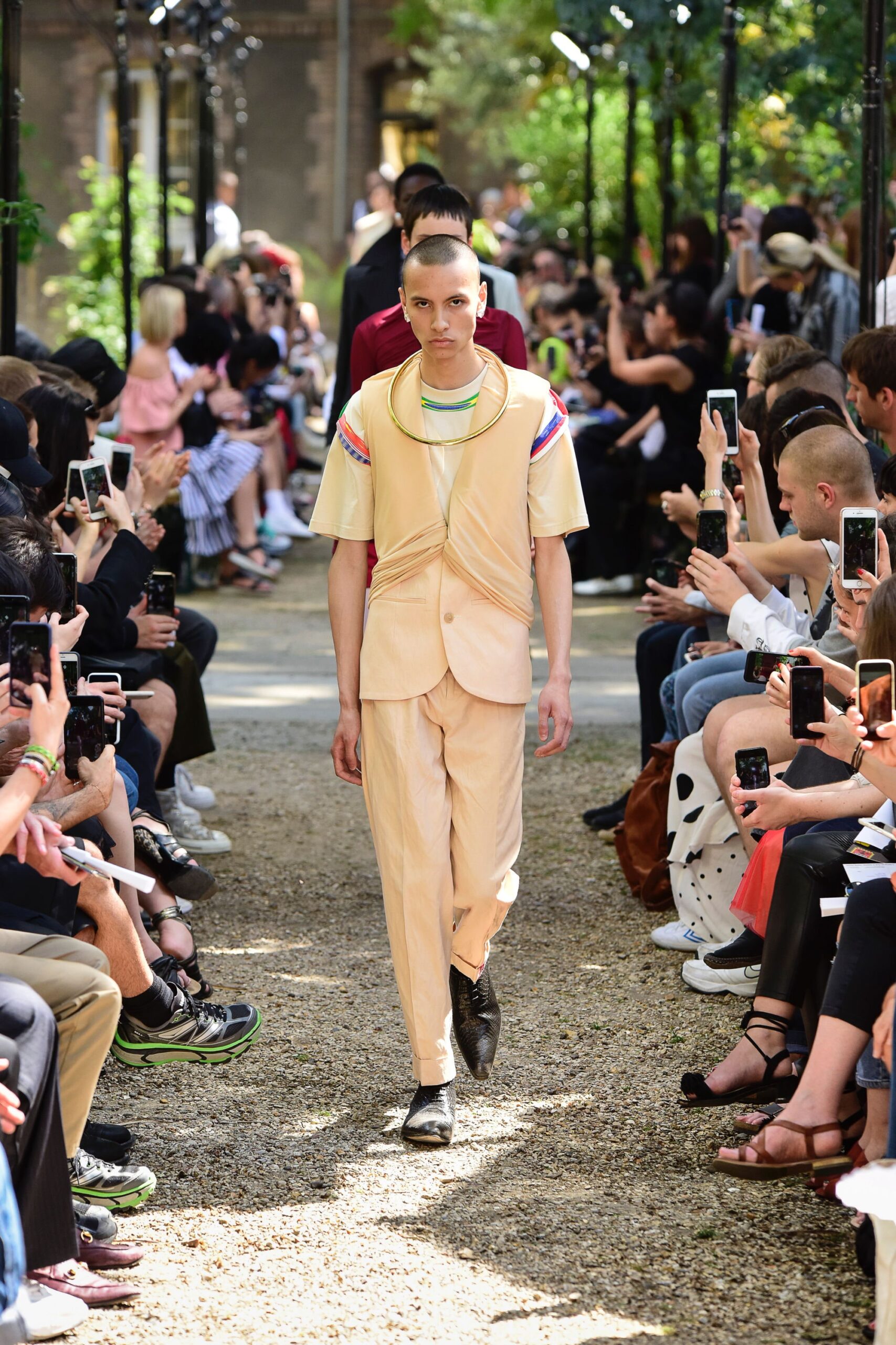 Y/Project S/S 19 Menswear Look 26