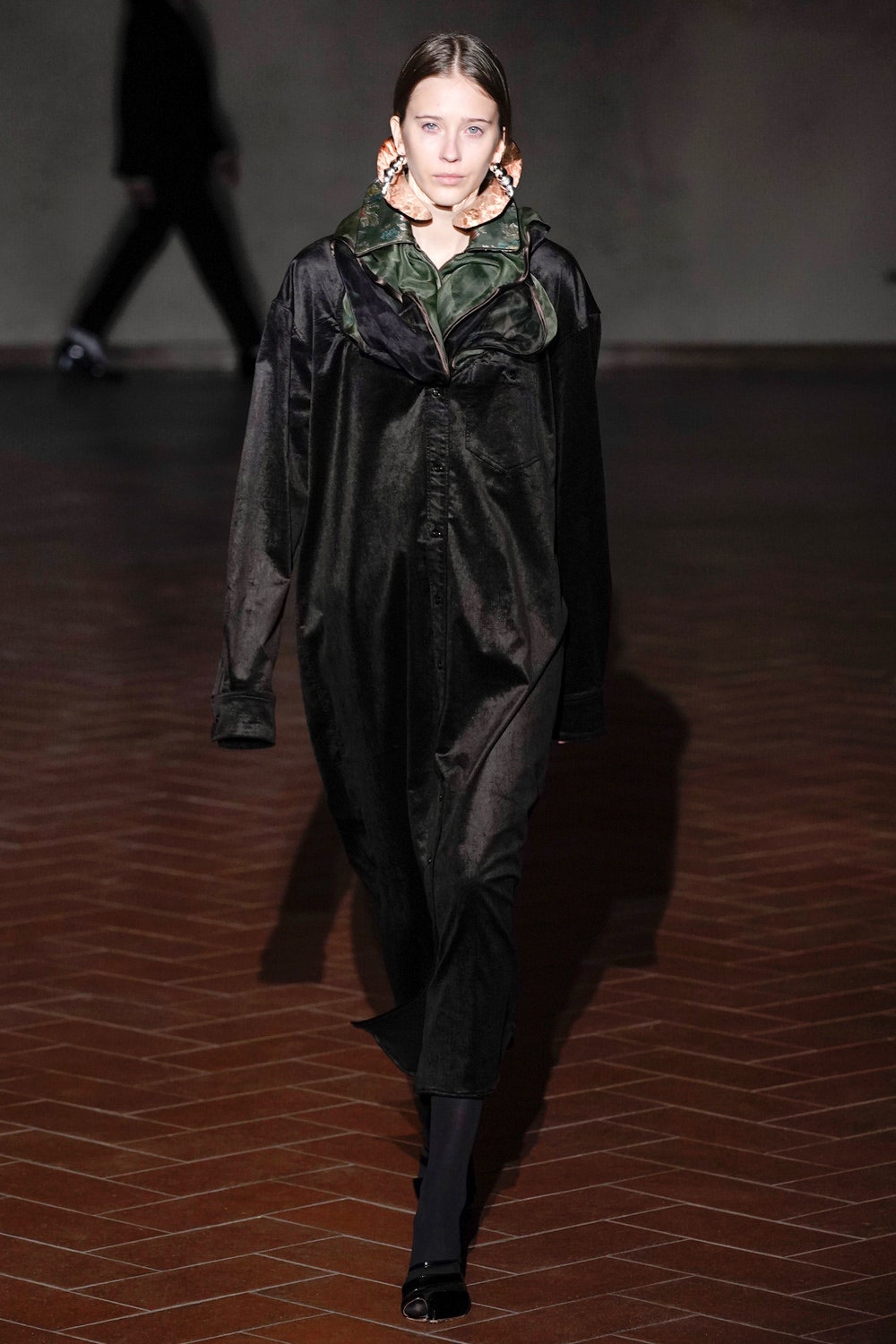 Y/Project F/W 19 Menswear Look 44