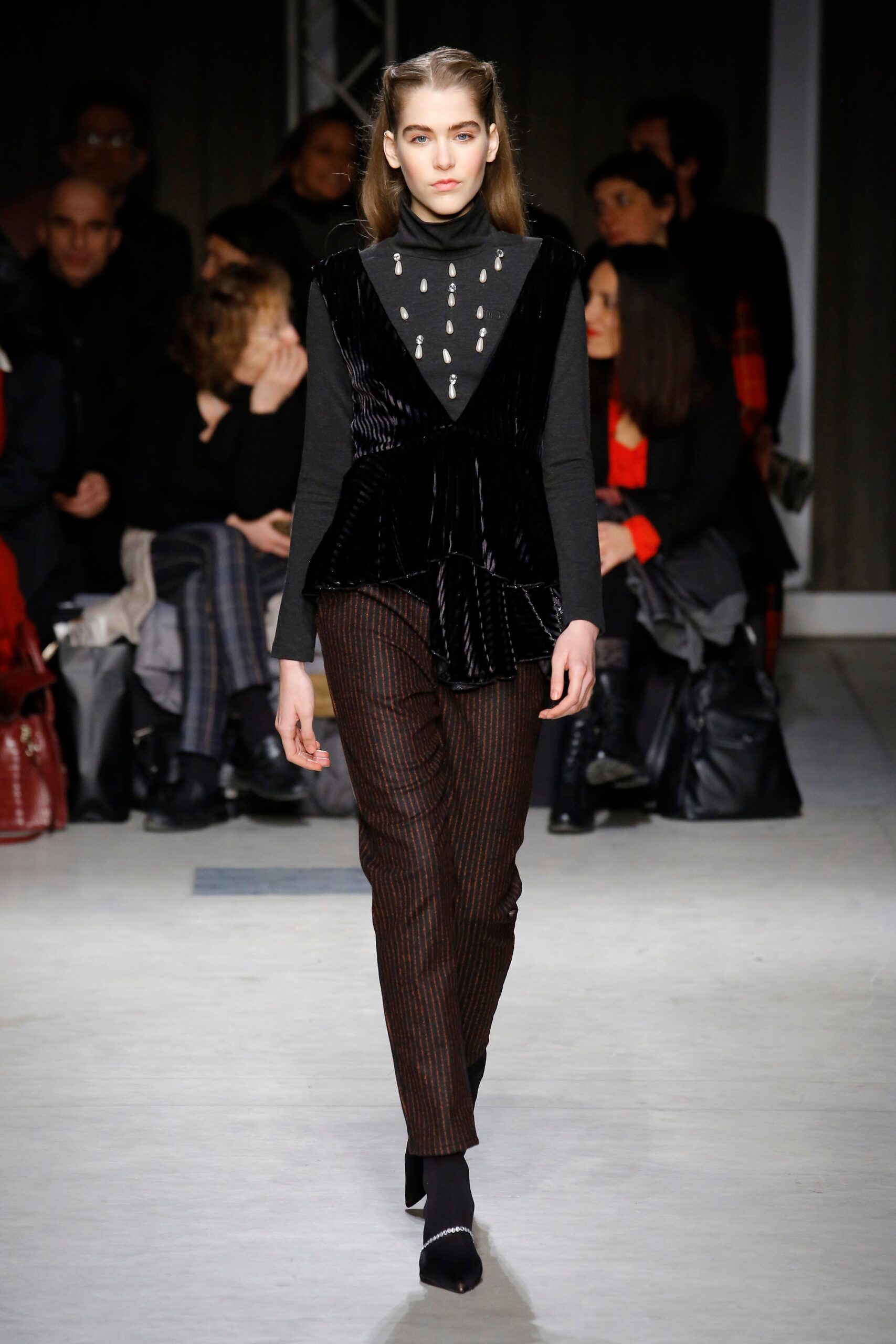 Au Jour Le Jour F/W 18 Look 102