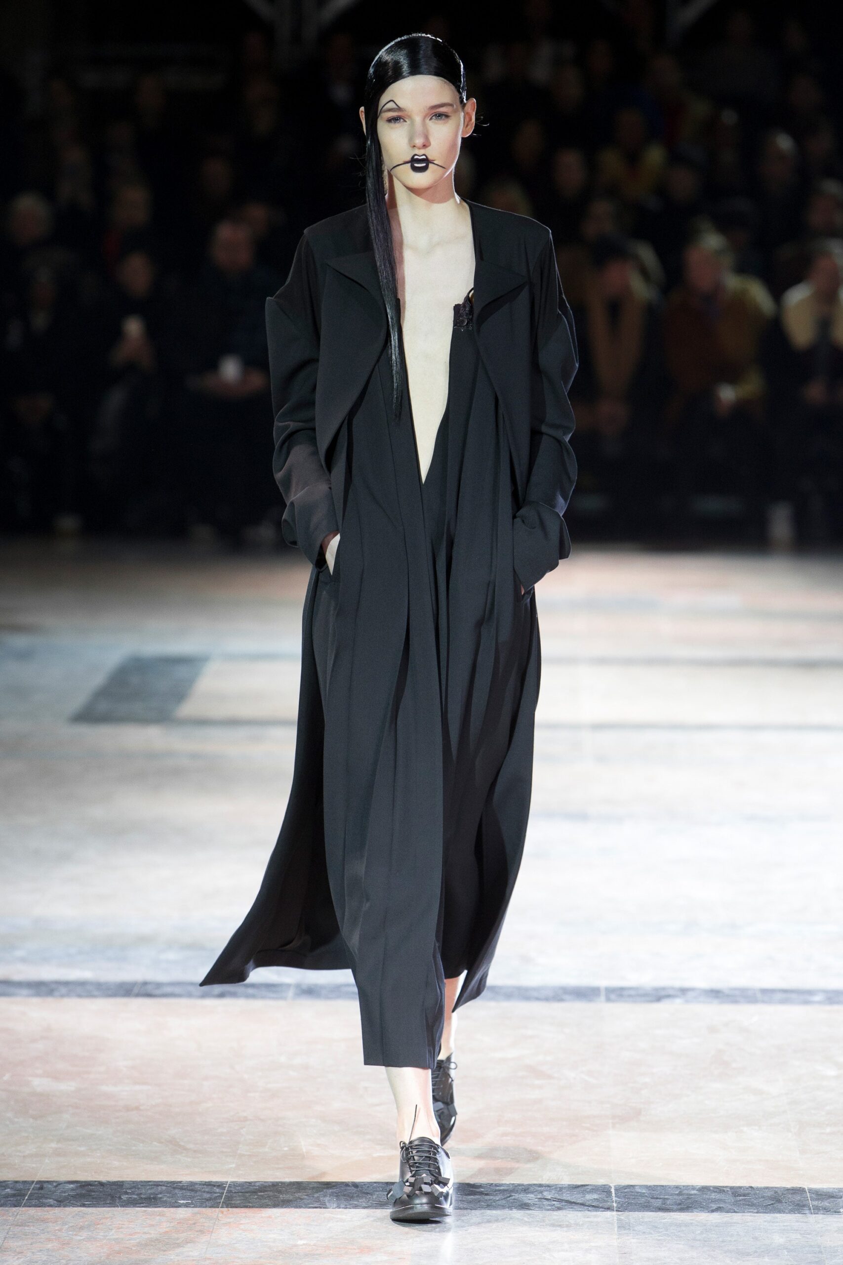 Yohji Yamamoto F/W 16 Look 1