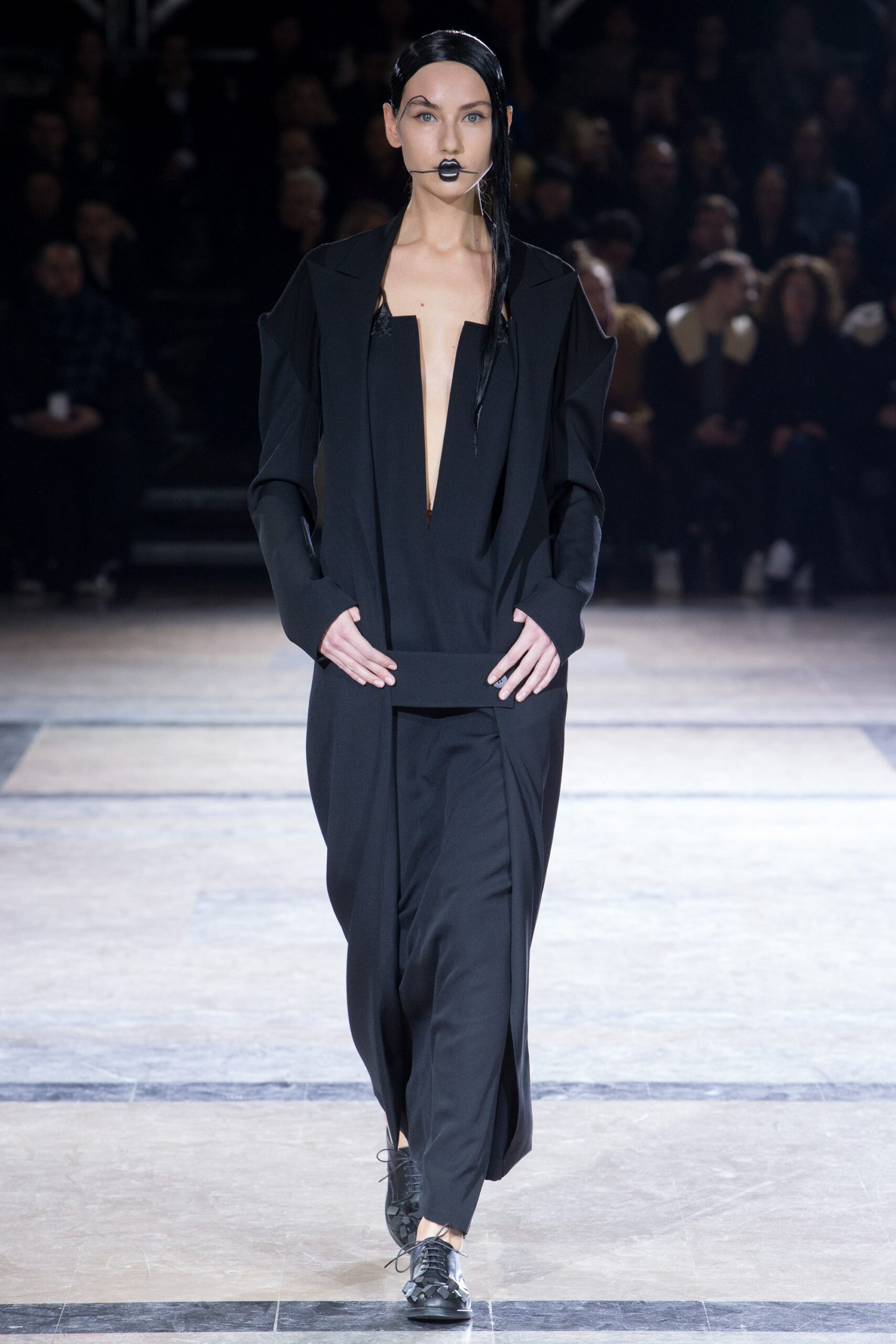Yohji Yamamoto F/W 16 Look 2