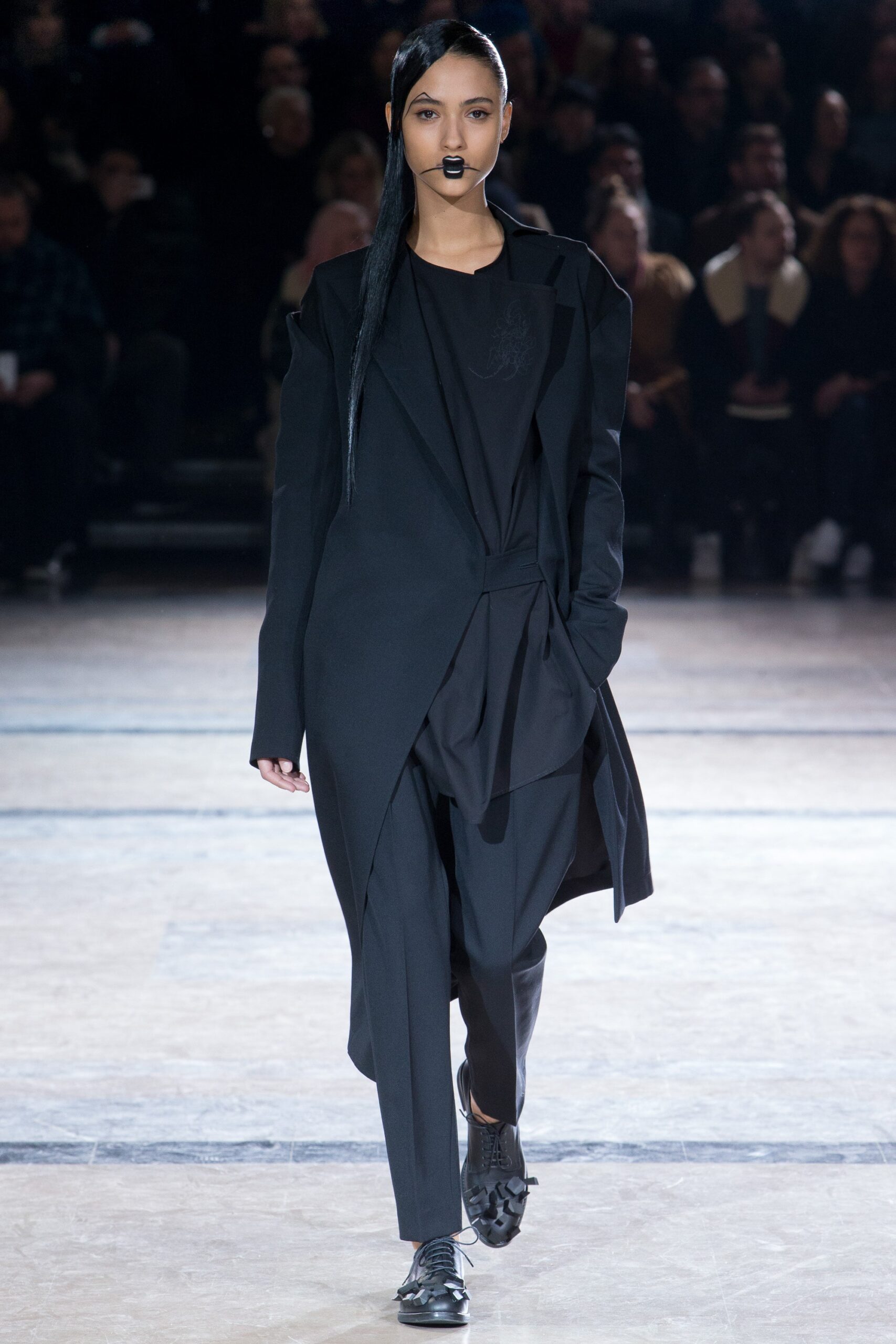 Yohji Yamamoto F/W 16 Look 9