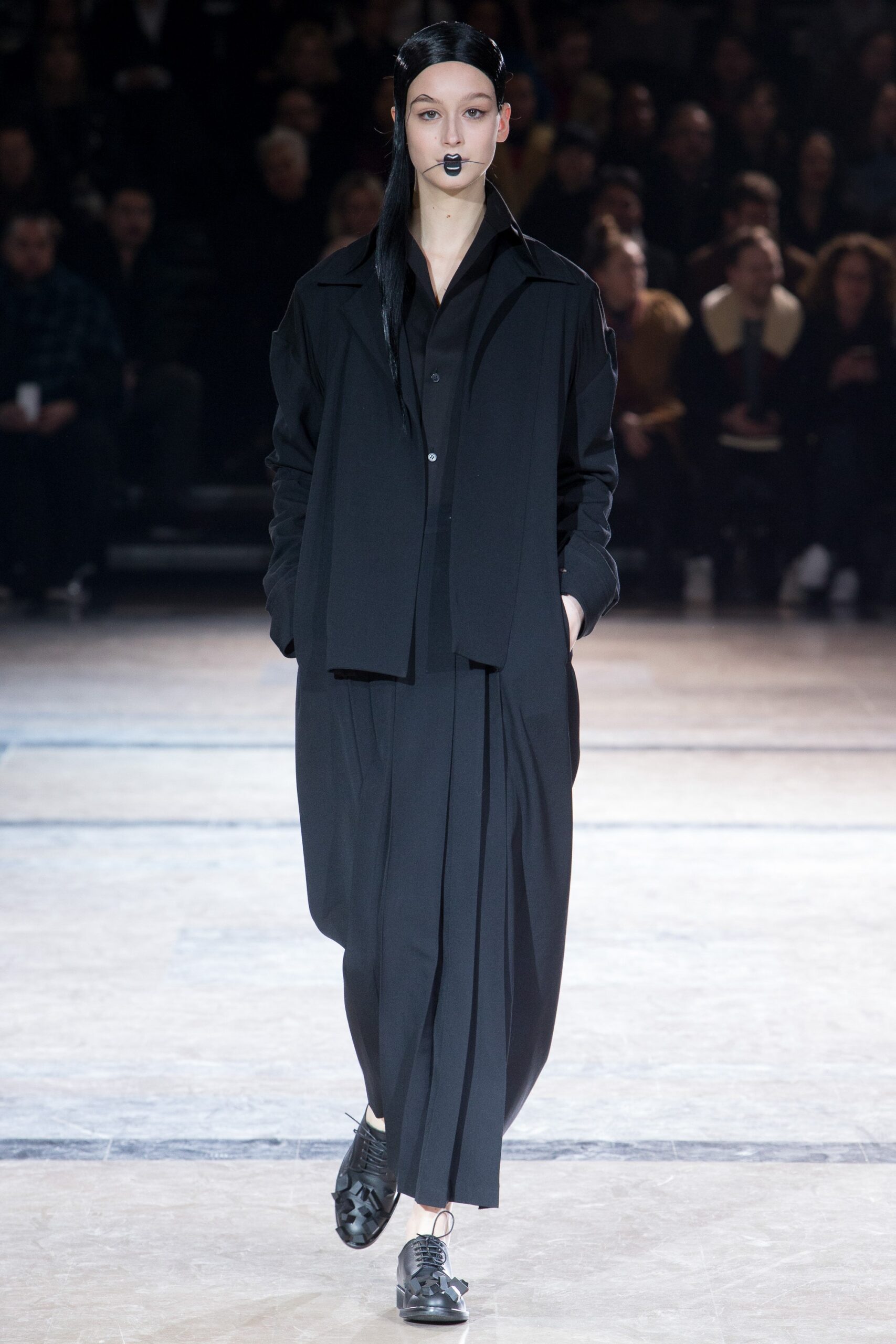 Yohji Yamamoto F/W 16 Look 10