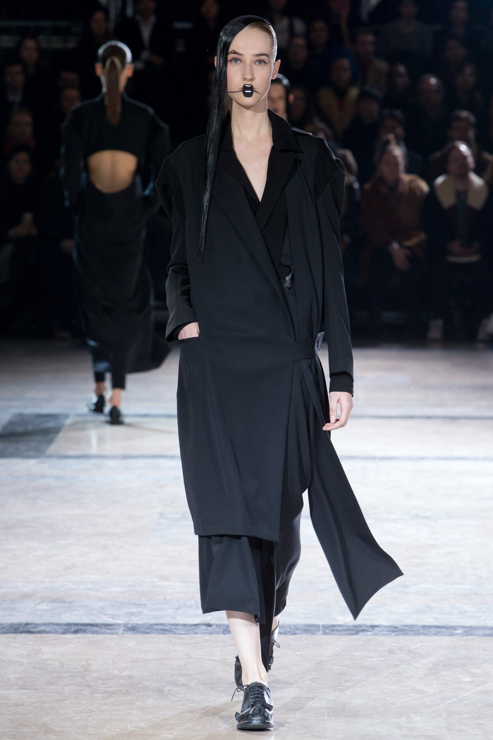 Yohji Yamamoto F/W 16 Look 15