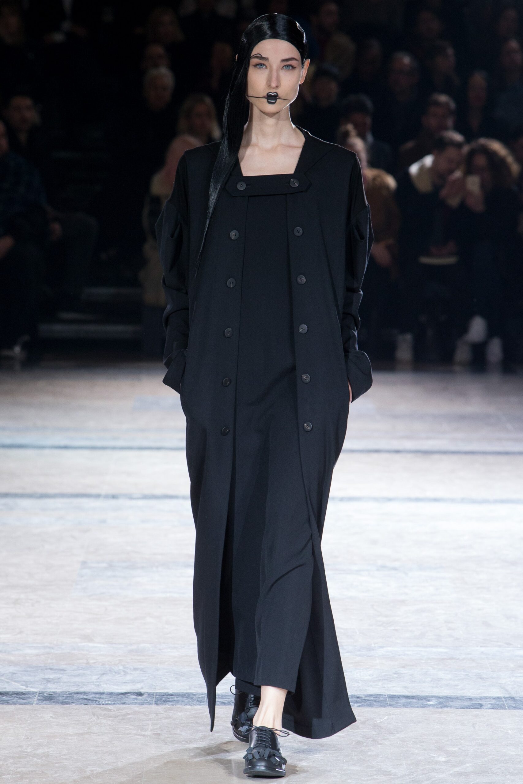 Yohji Yamamoto F/W 16 Look 16