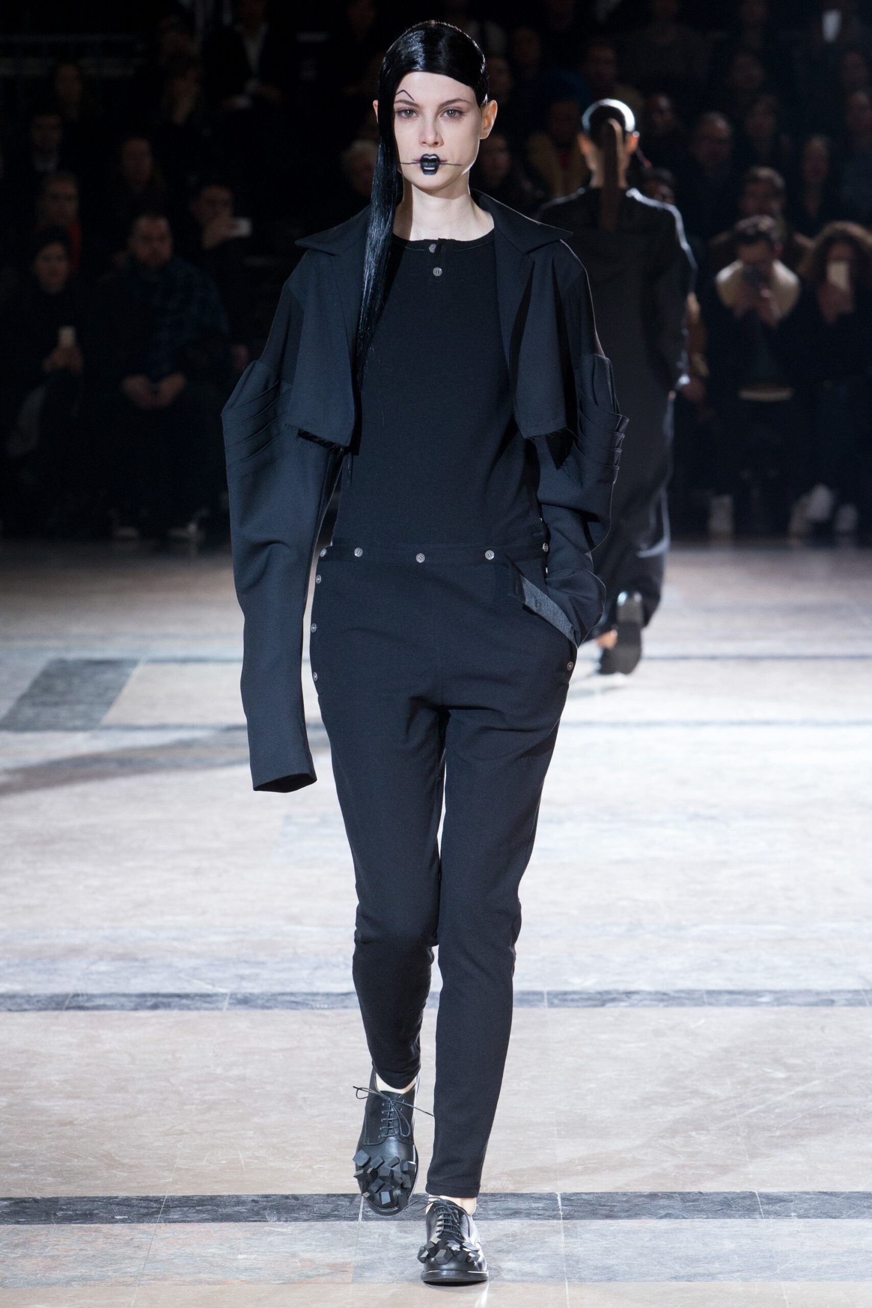 Yohji Yamamoto F/W 16 Look 17