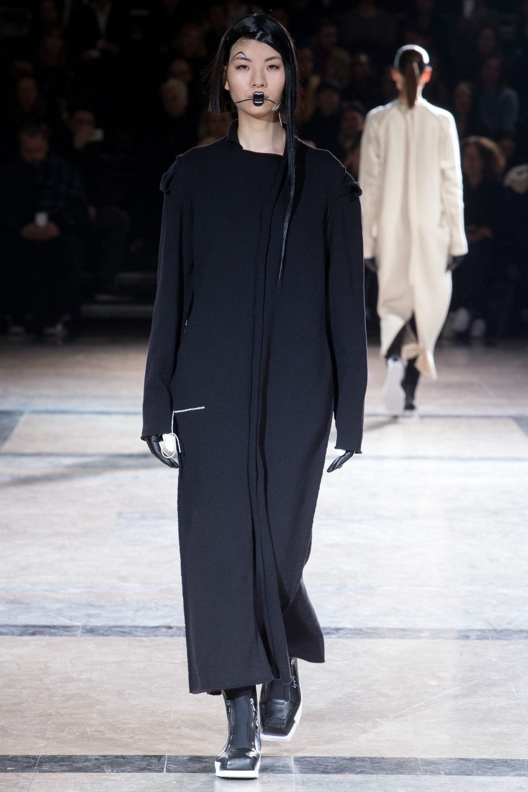 Yohji Yamamoto F/W 16 Look 20