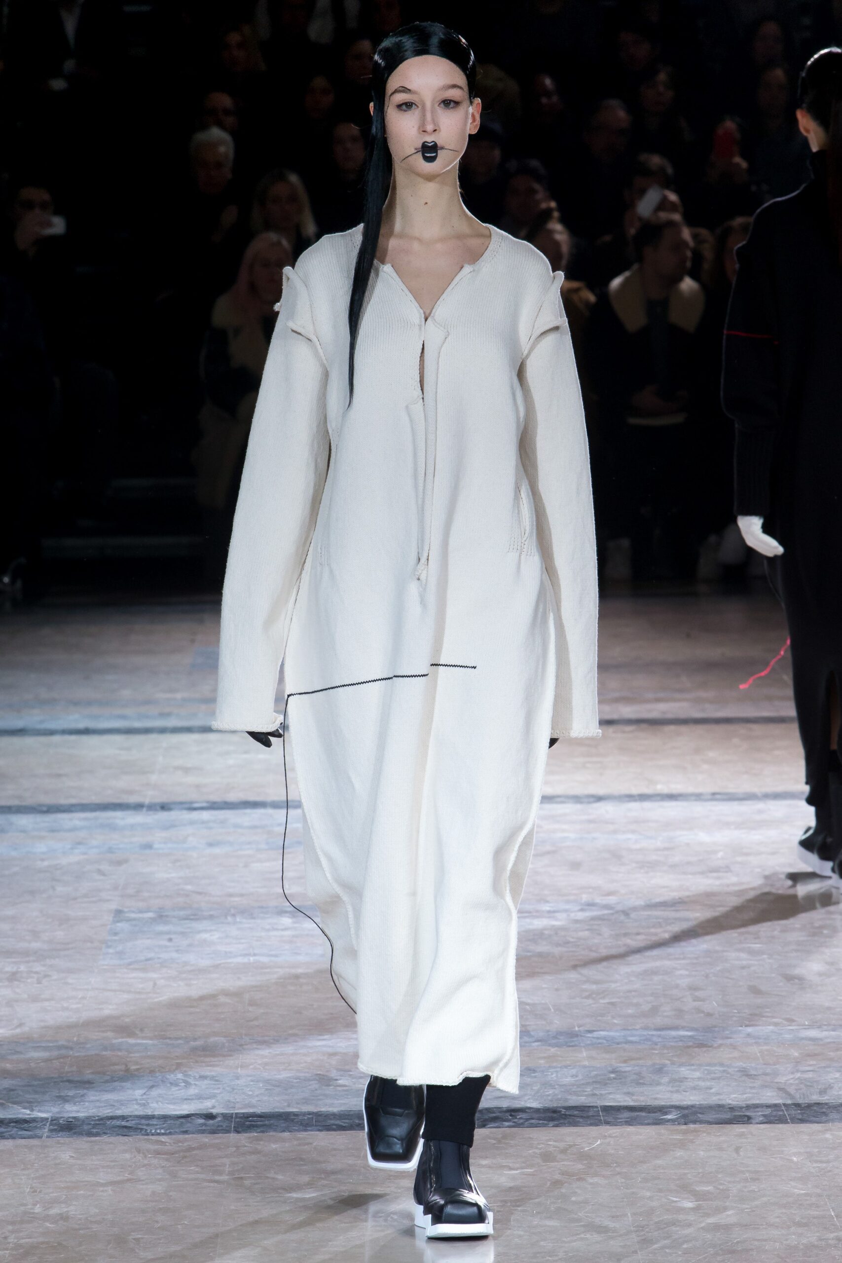 Yohji Yamamoto F/W 16 Look 22