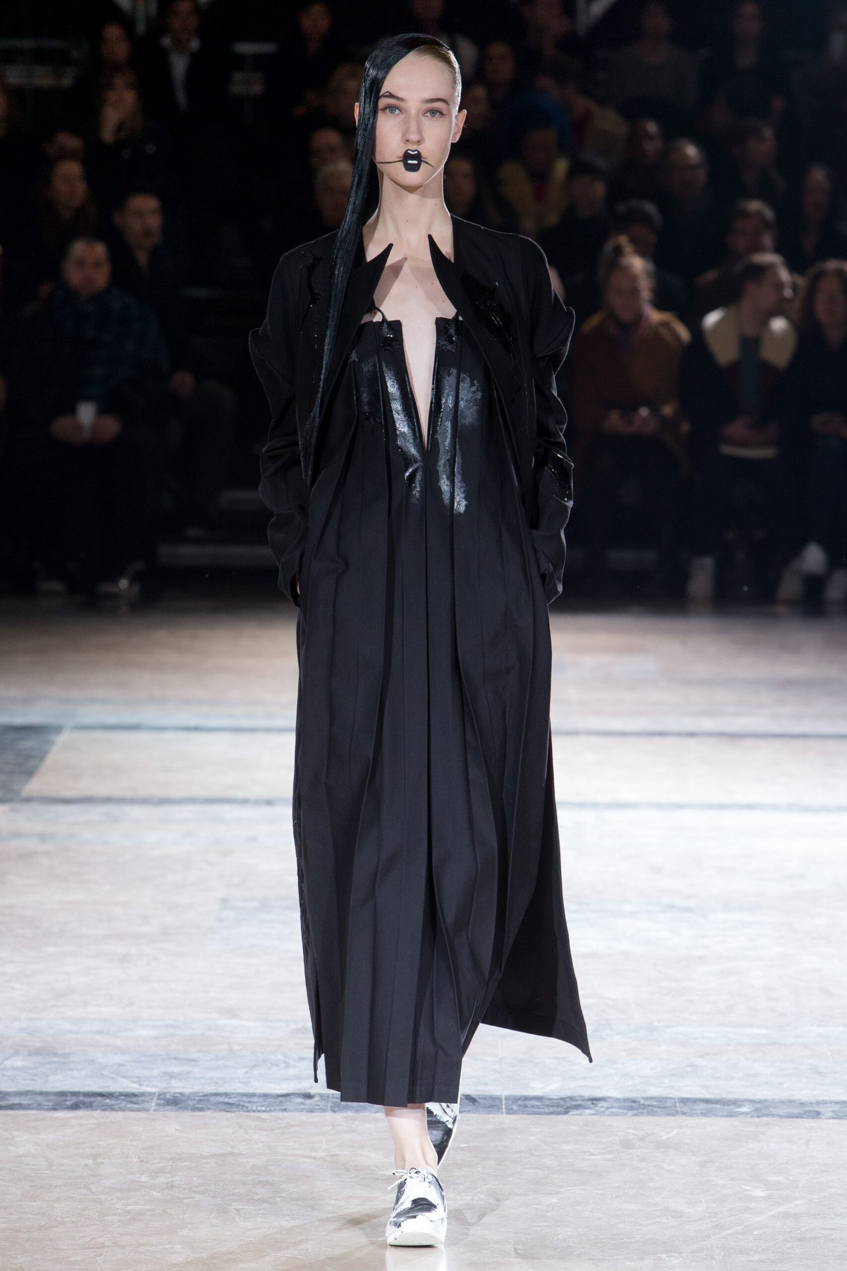 Yohji Yamamoto F/W 16 Look 28