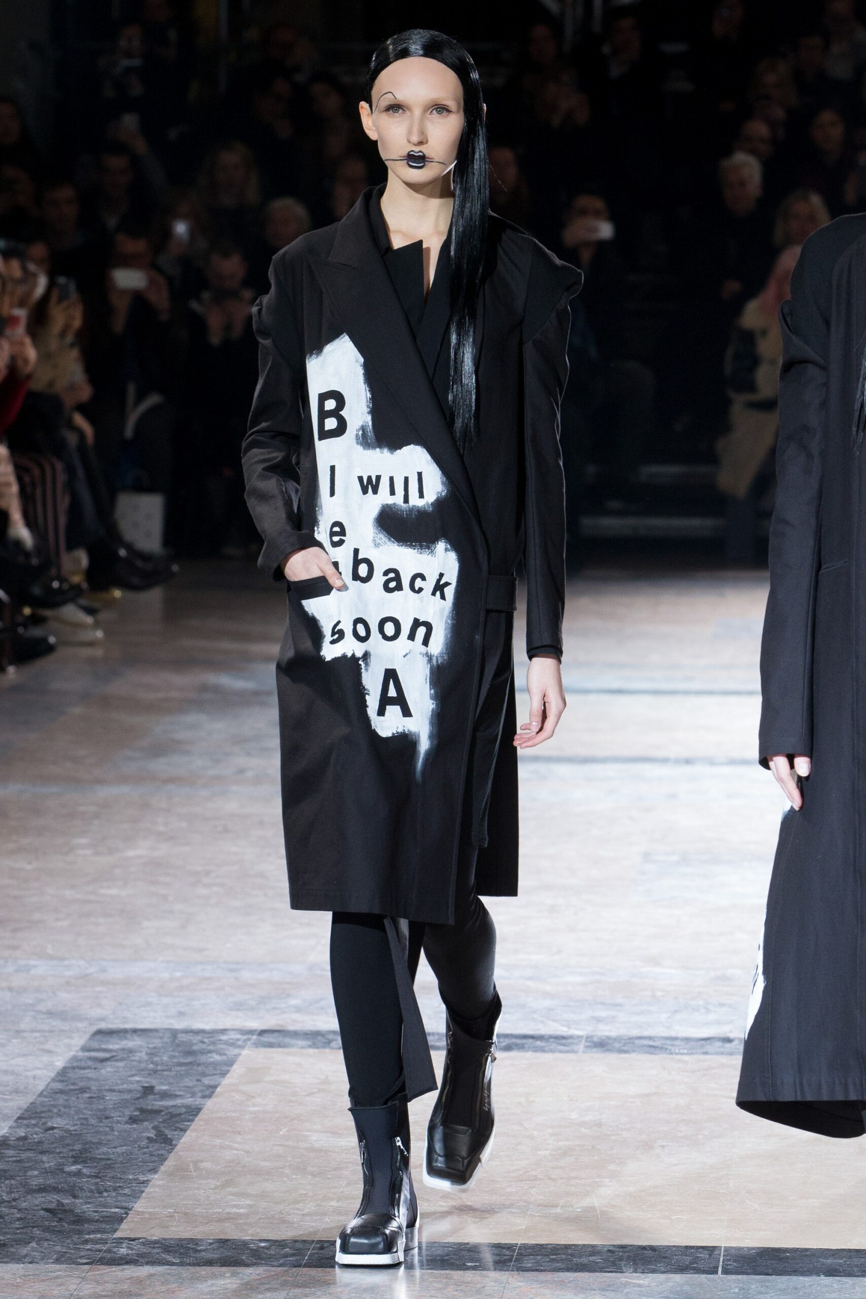 Yohji Yamamoto F/W 16 Look 32