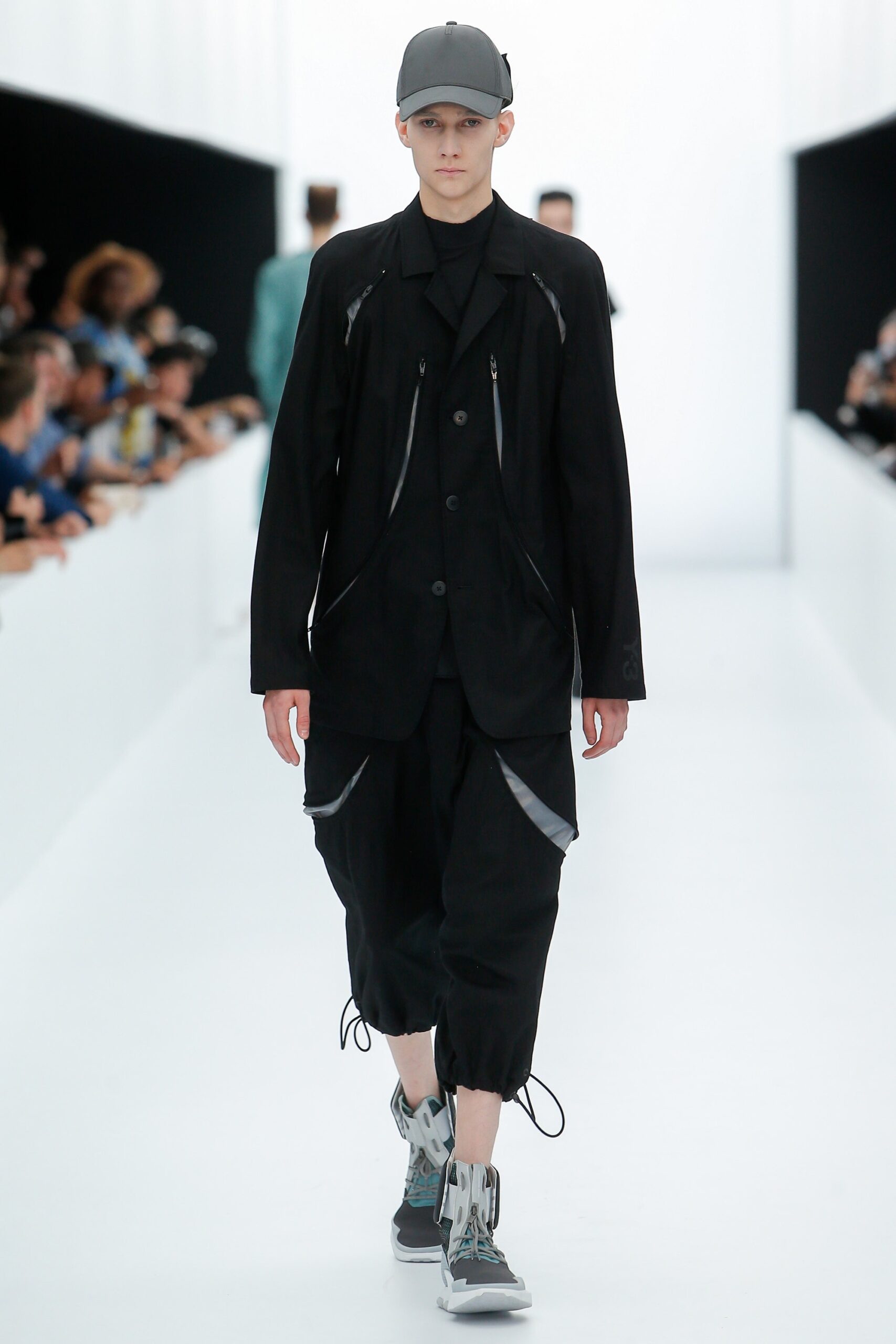 Y-3 S/S 17 Menswear Look 3