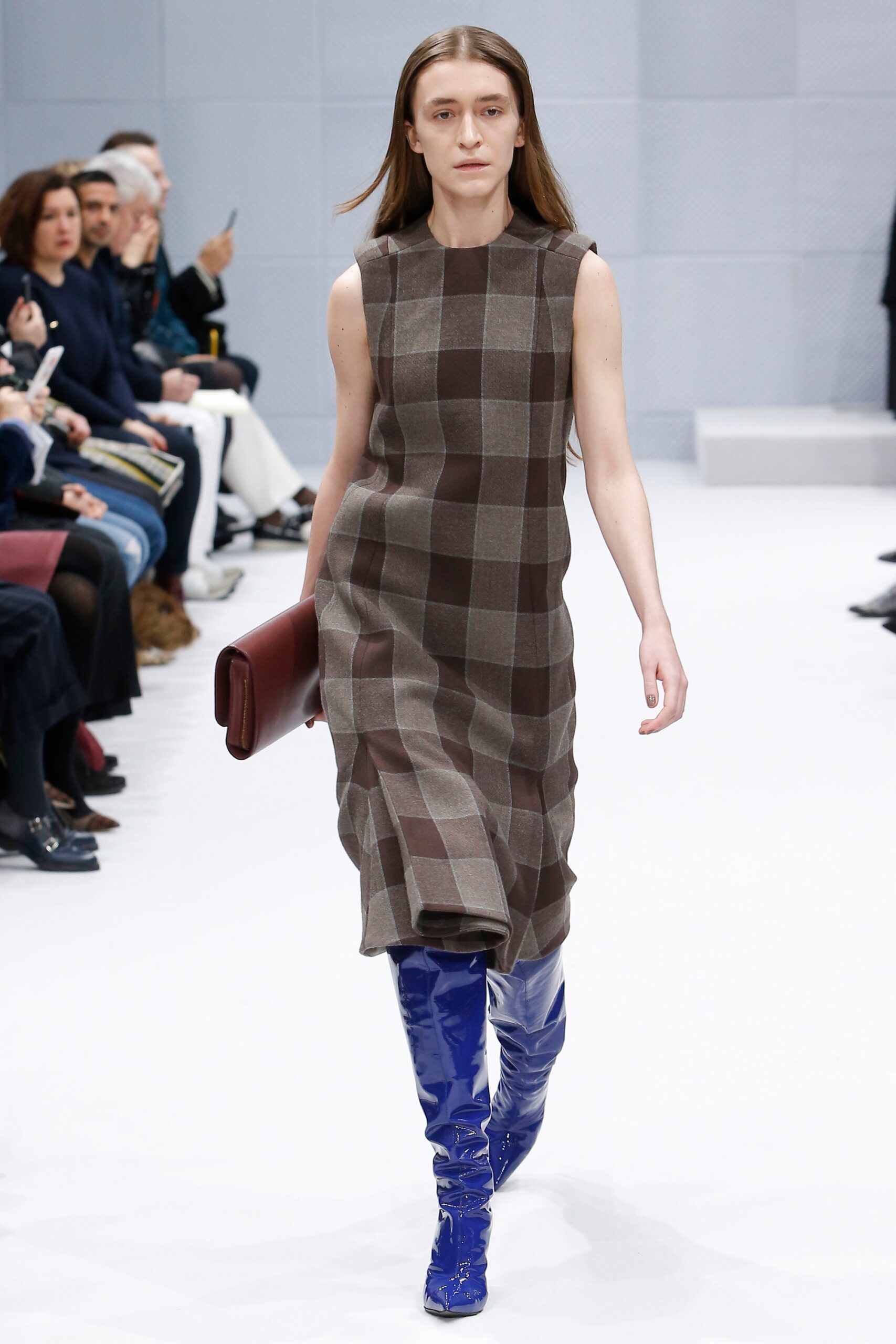 Balenciaga F/W 16 Look 379