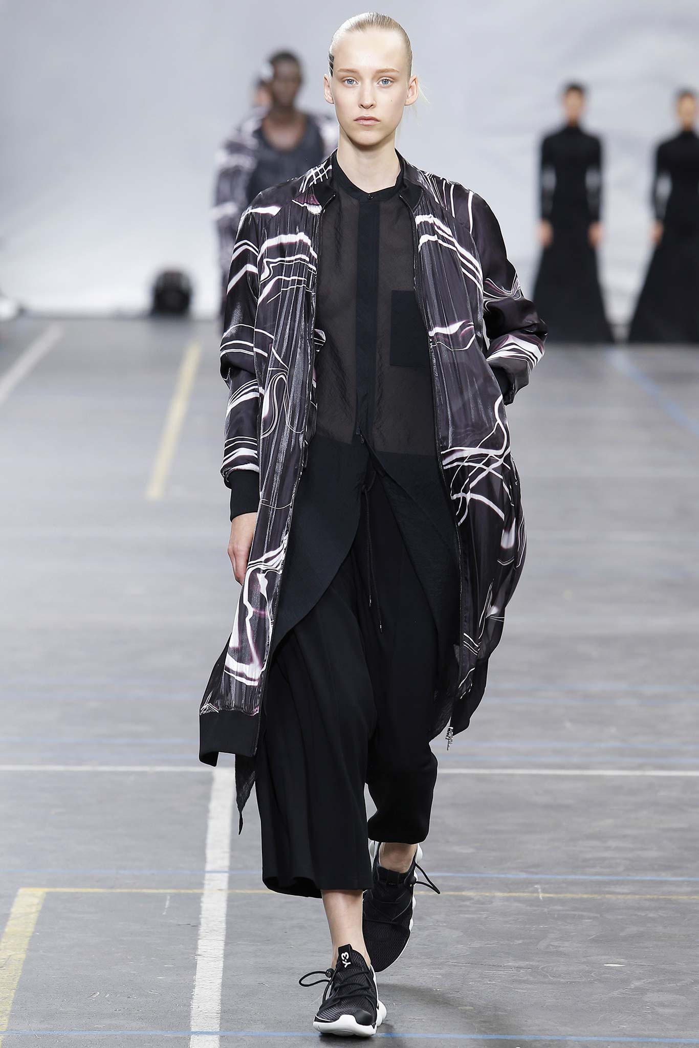 Y-3 S/S 16 Menswear Look 4