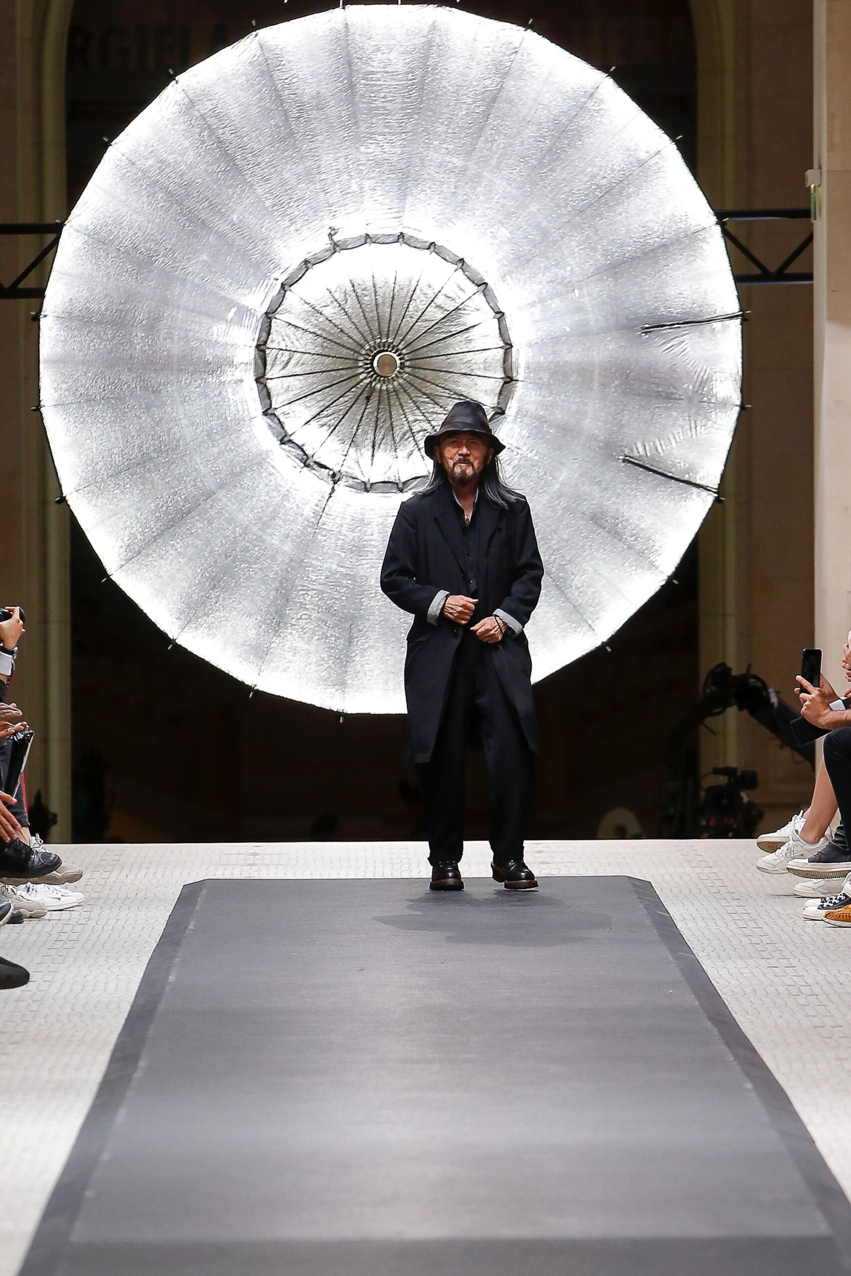 Y-3 S/S 19 Look 4