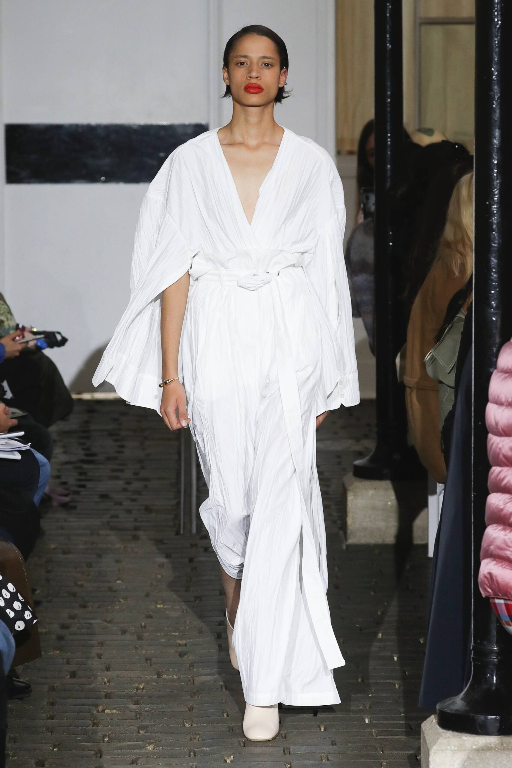 A.W.A.K.E. MODE S/S 19 Look 467