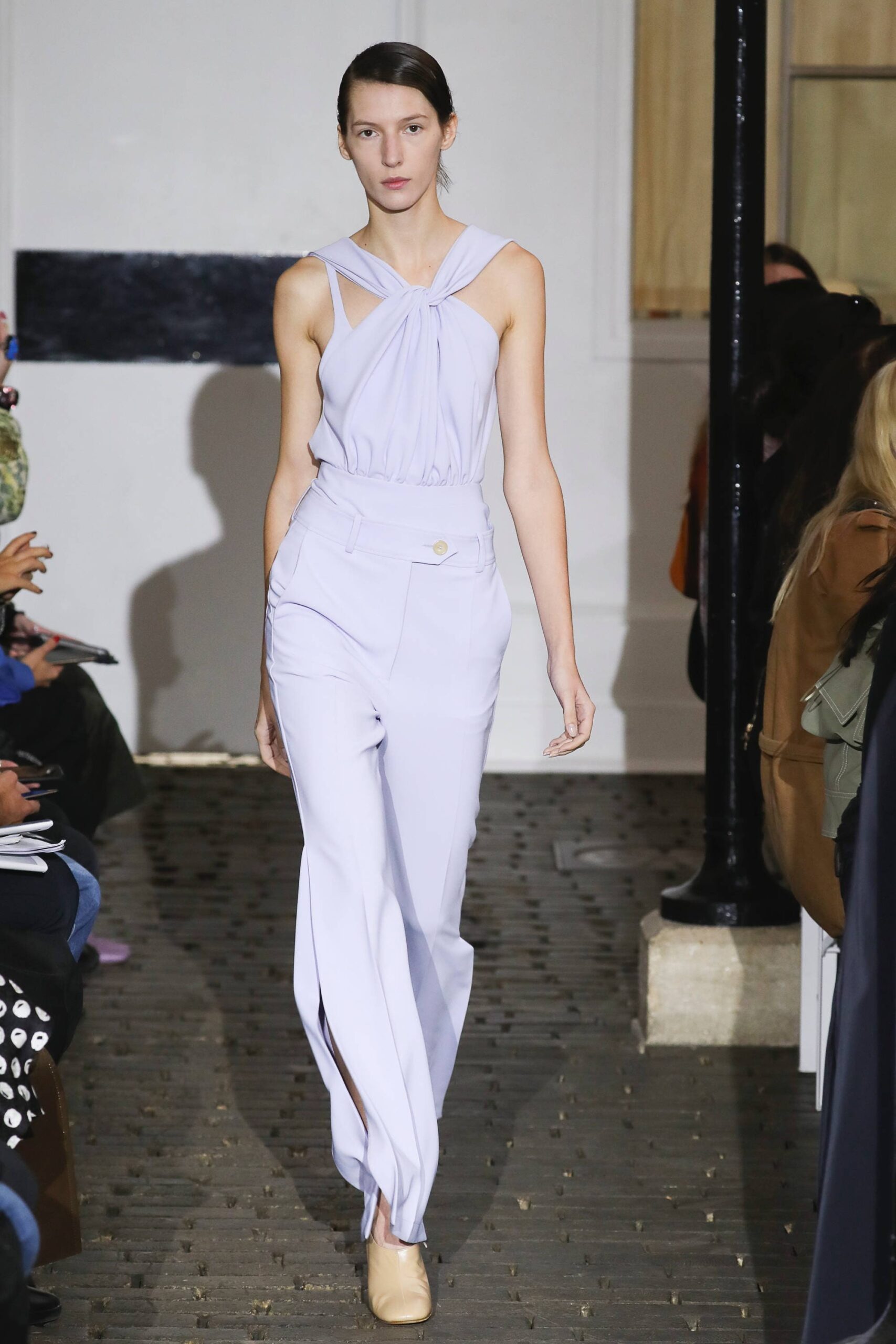 A.W.A.K.E. MODE S/S 19 Look 513