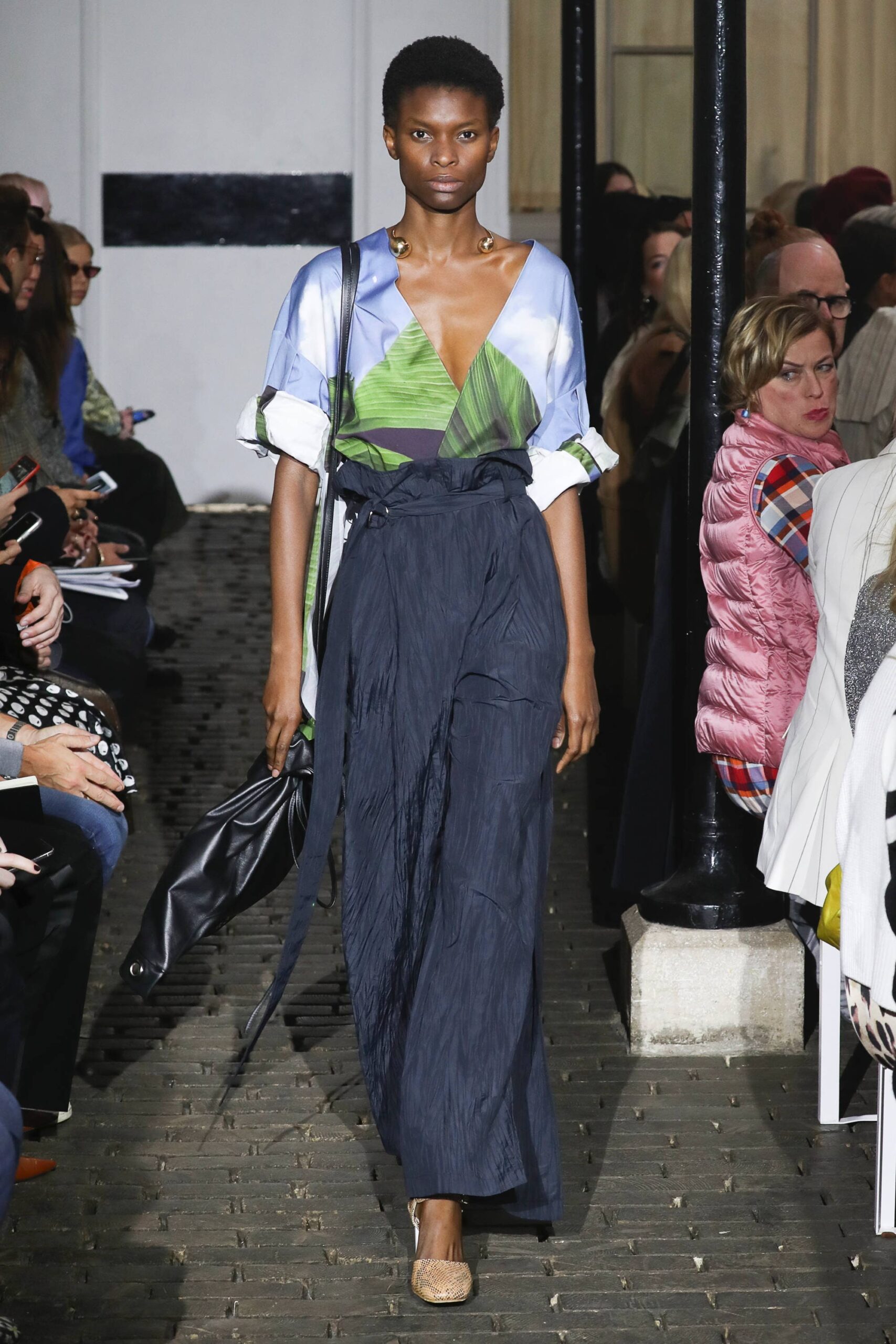 A.W.A.K.E. MODE S/S 19 Look 676