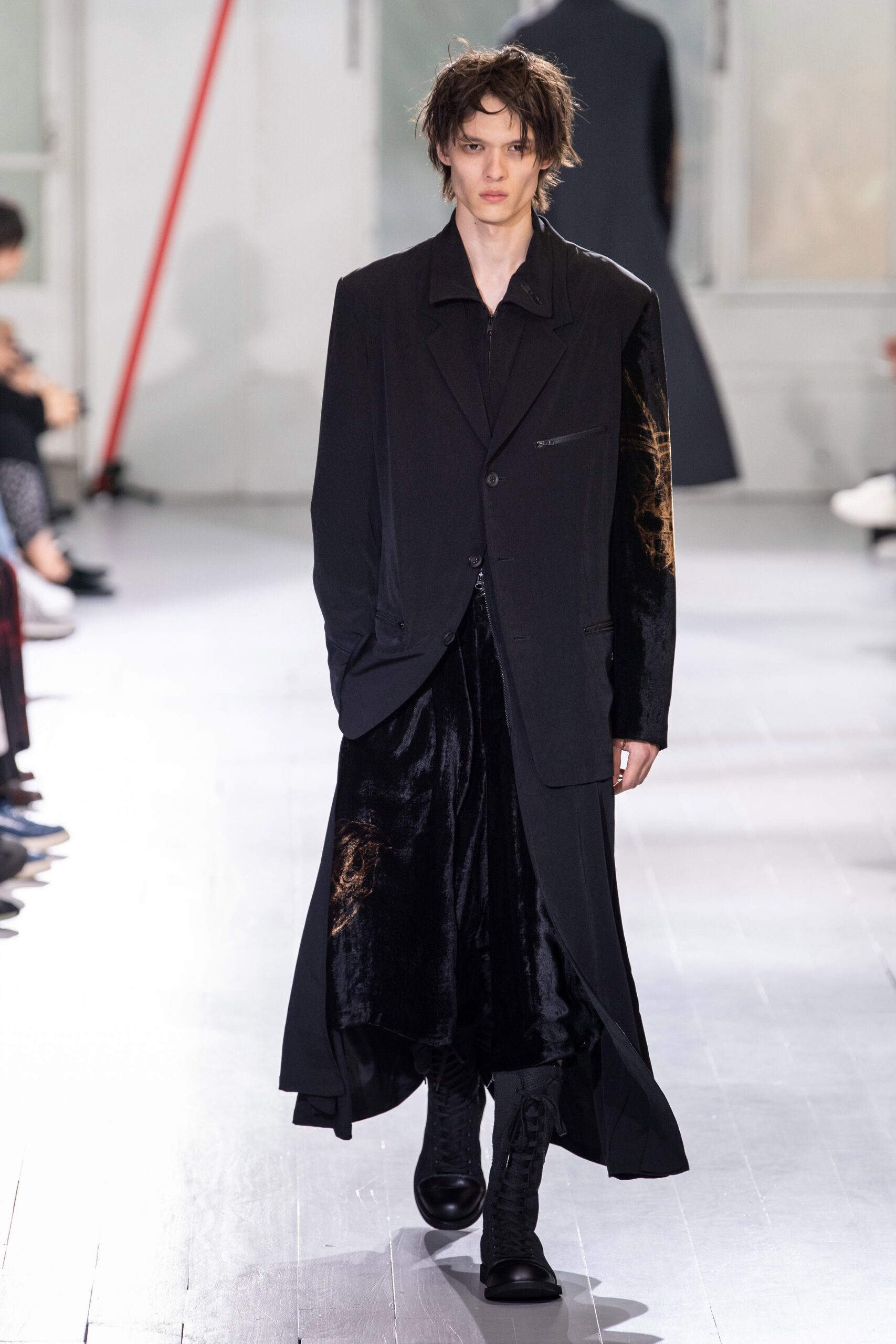 Yohji Yamamoto S/S 20 Menswear Look 5