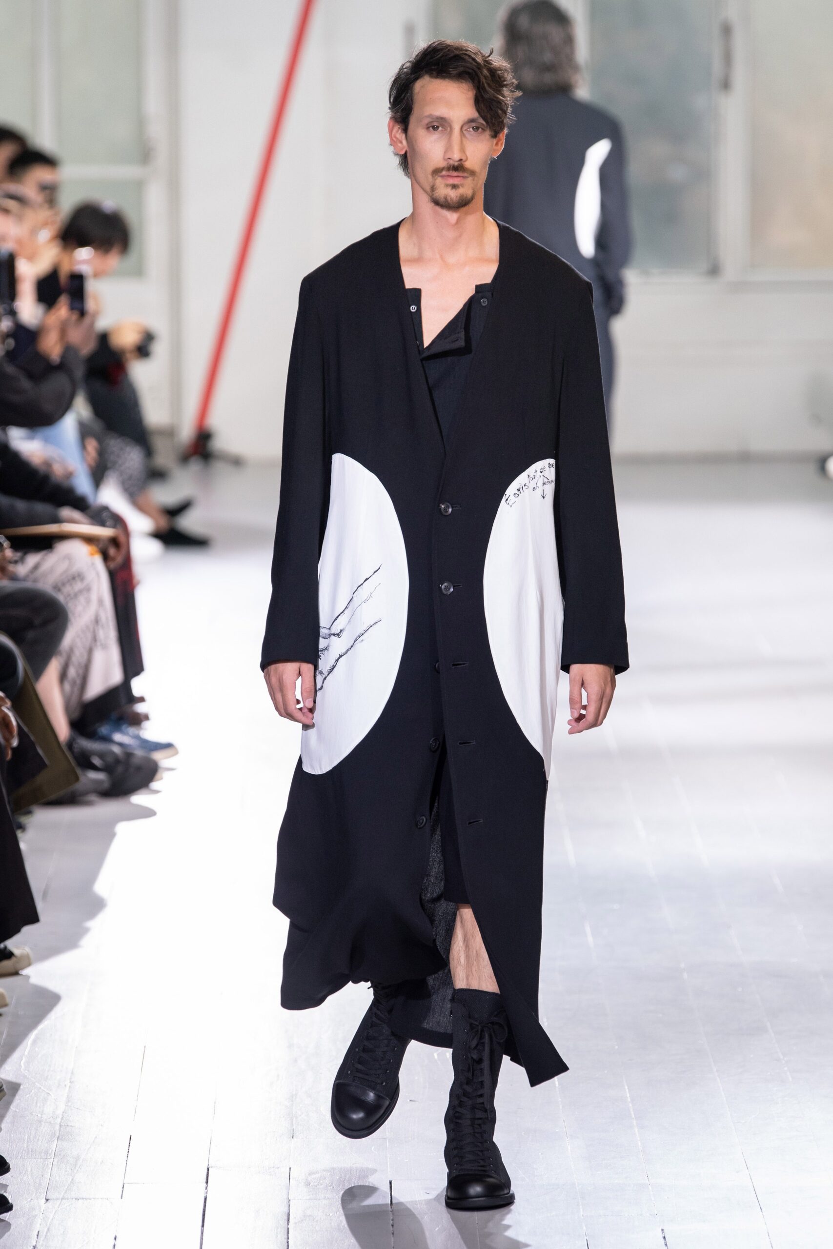 Yohji Yamamoto S/S 20 Menswear Look 9
