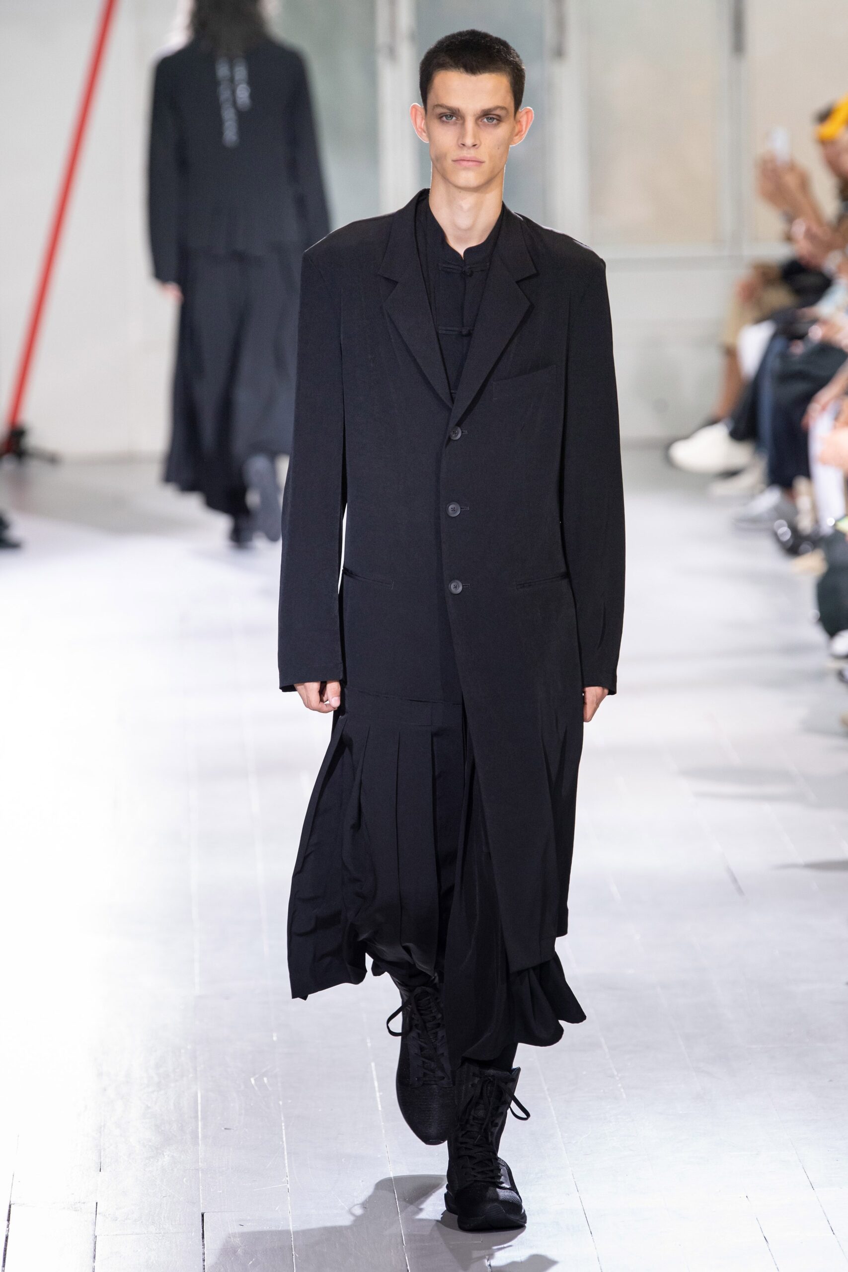 Yohji Yamamoto S/S 20 Menswear Look 11