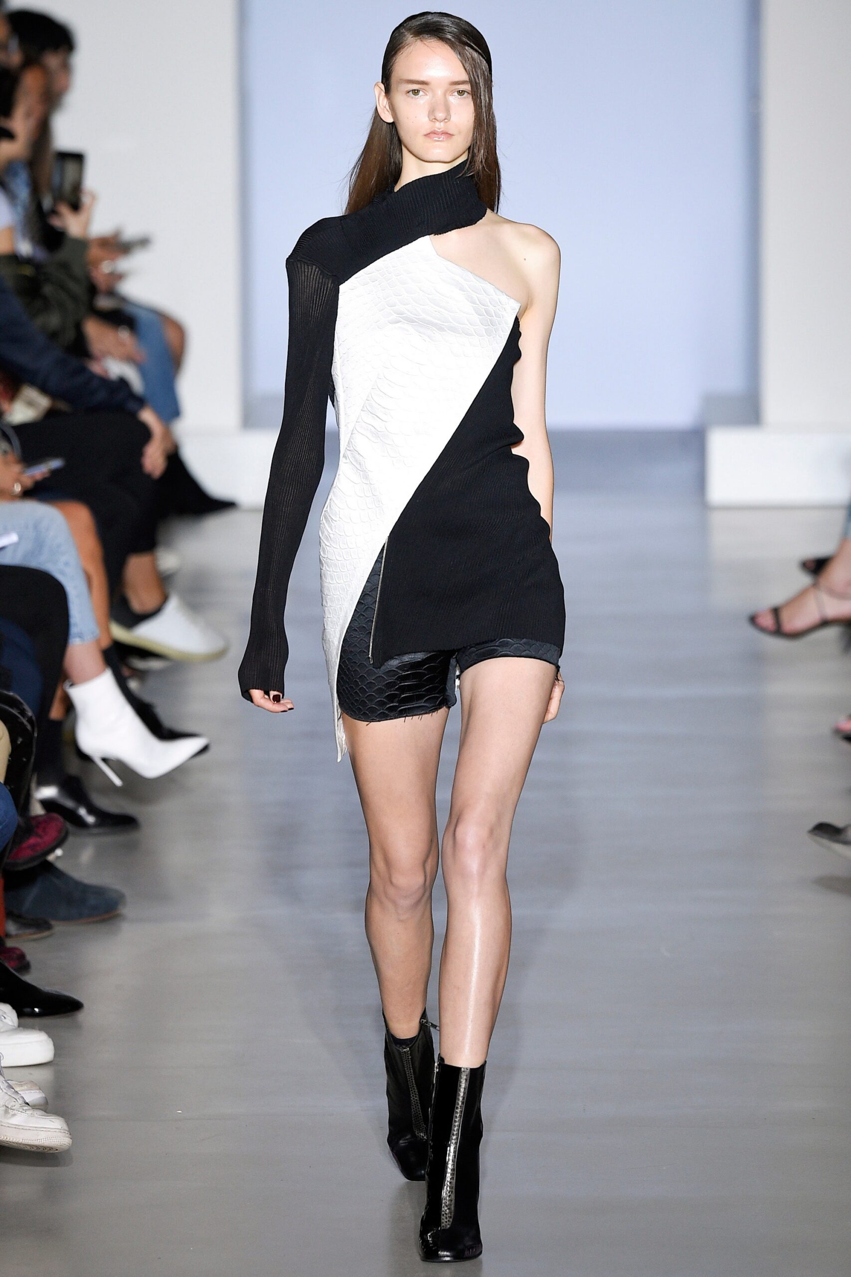 Yang Li S/S 17 Look 19