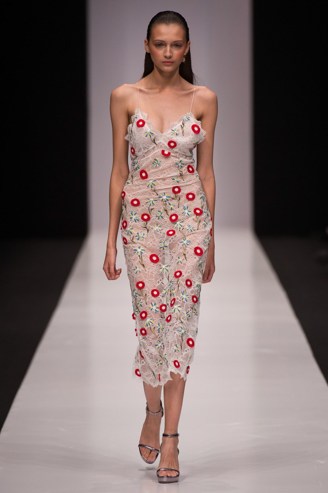 Yasya Minochkina Russia S/S 17 Look 3
