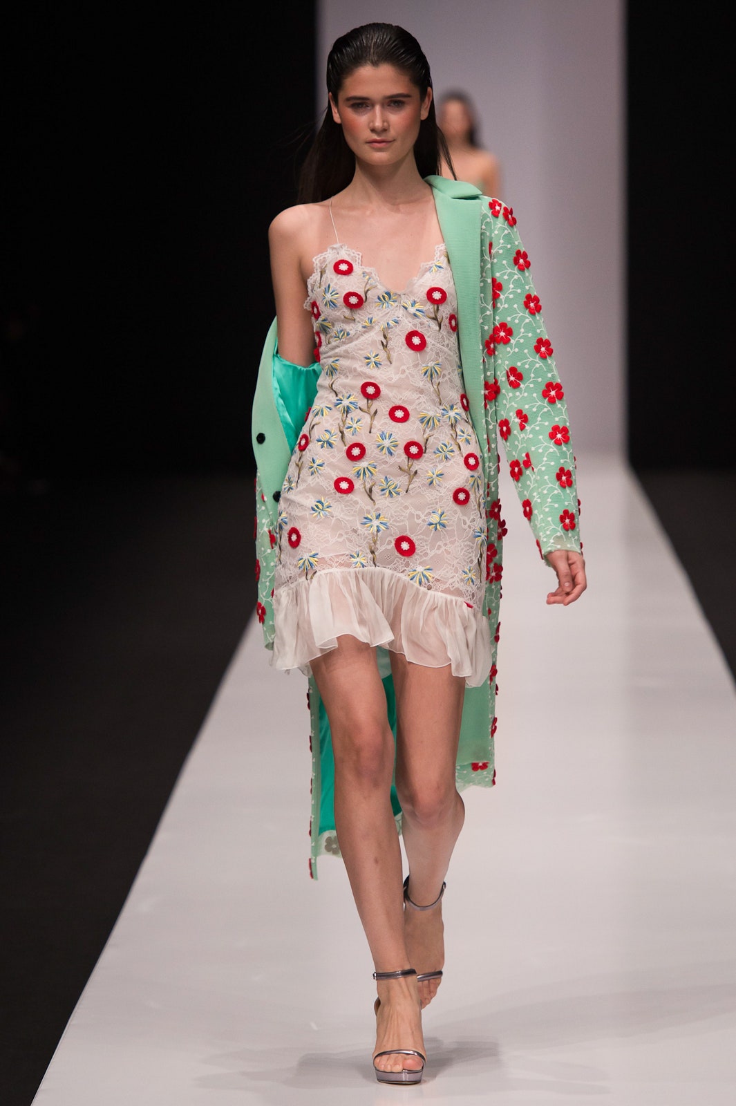 Yasya Minochkina Russia S/S 17 Look 4