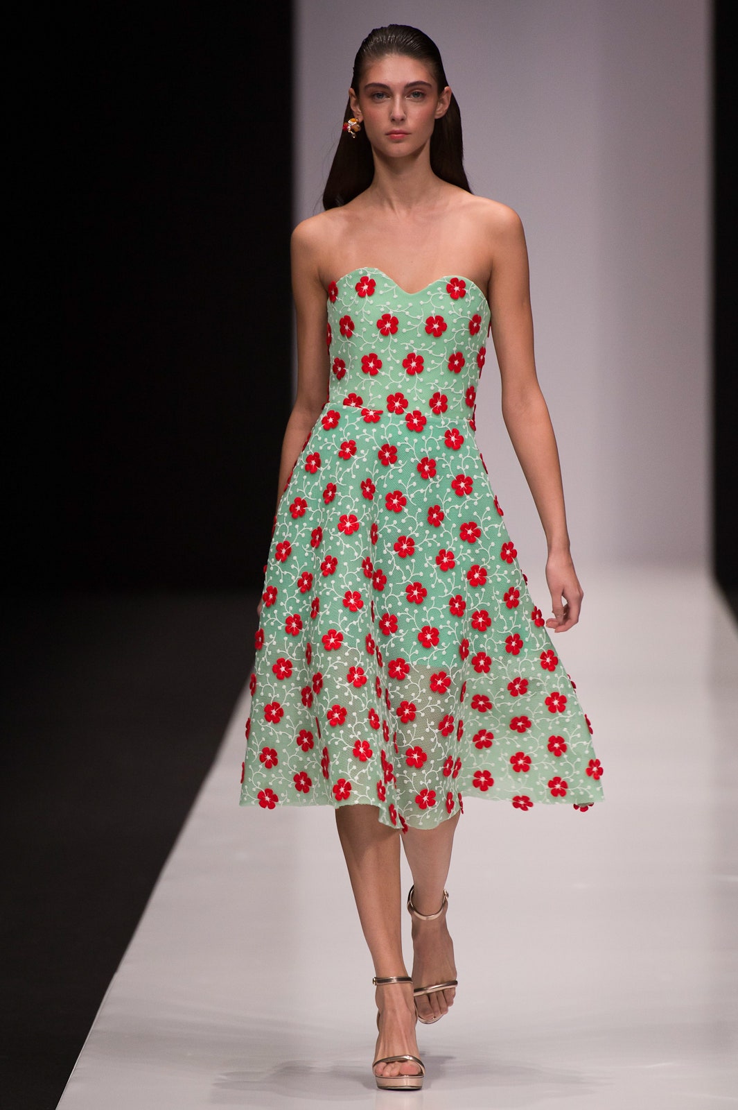 Yasya Minochkina Russia S/S 17 Look 5