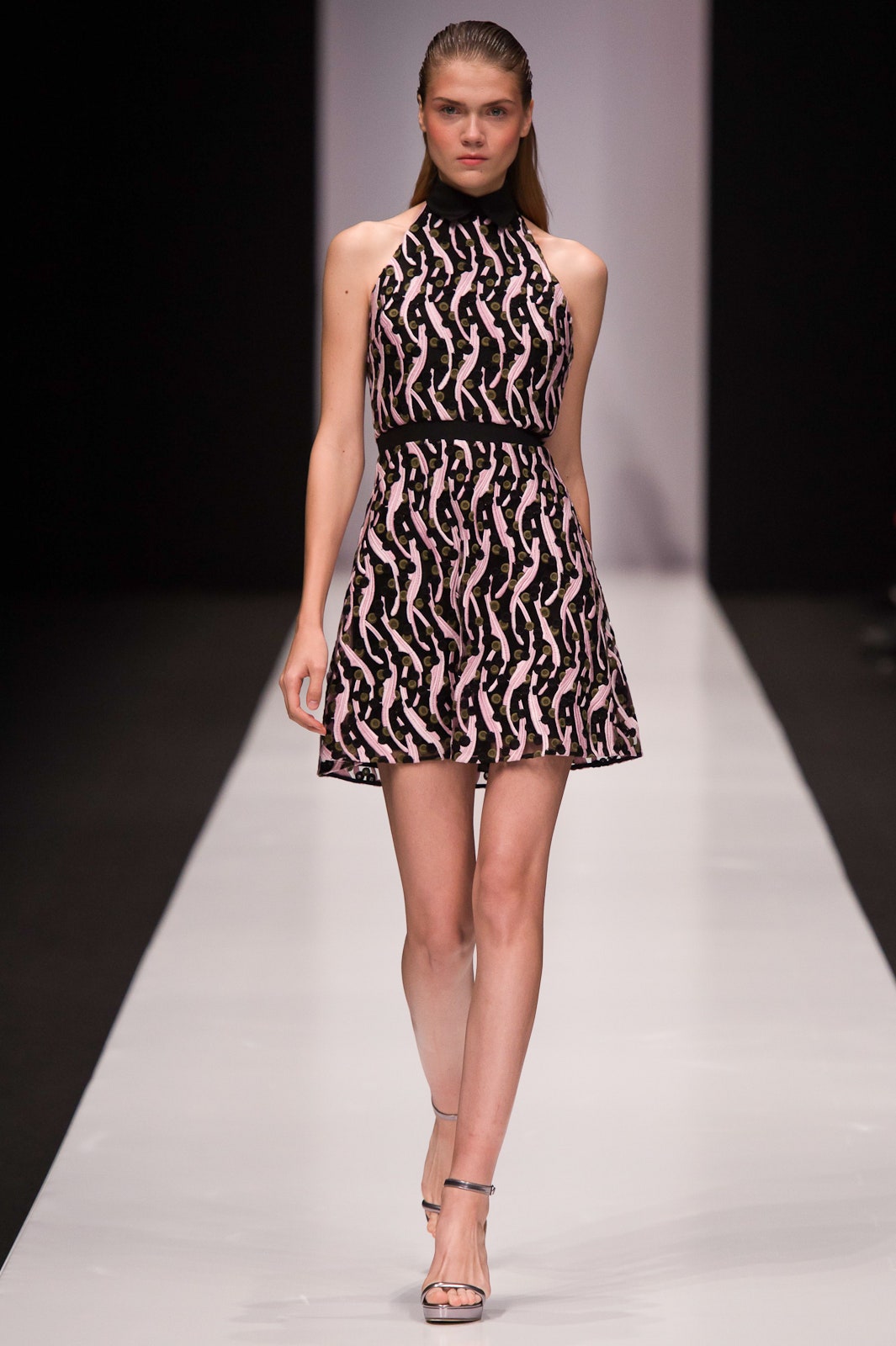 Yasya Minochkina Russia S/S 17 Look 15