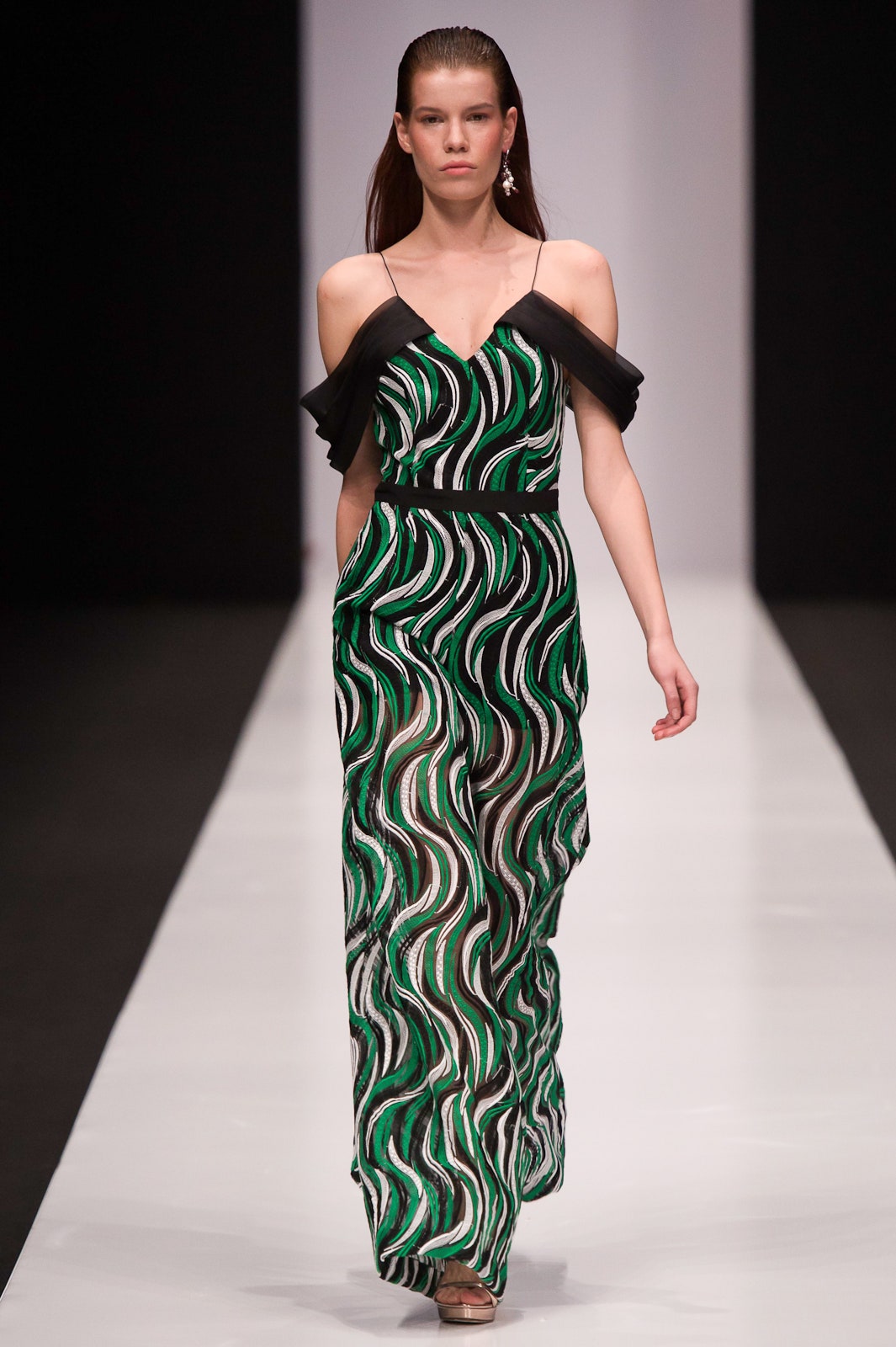Yasya Minochkina Russia S/S 17 Look 19