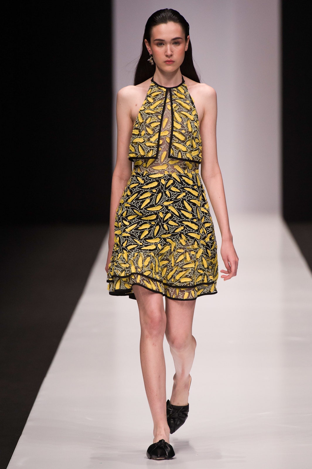 Yasya Minochkina Russia S/S 17 Look 31