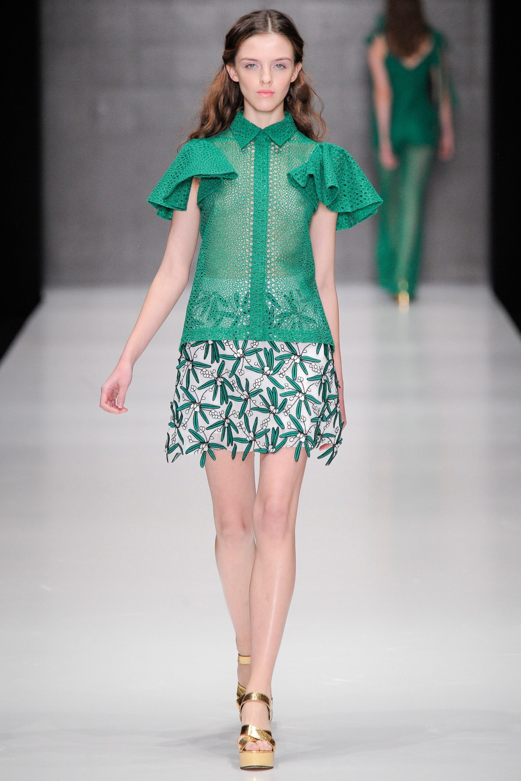 Yasya Minochkina Russia S/S 16 Look 7