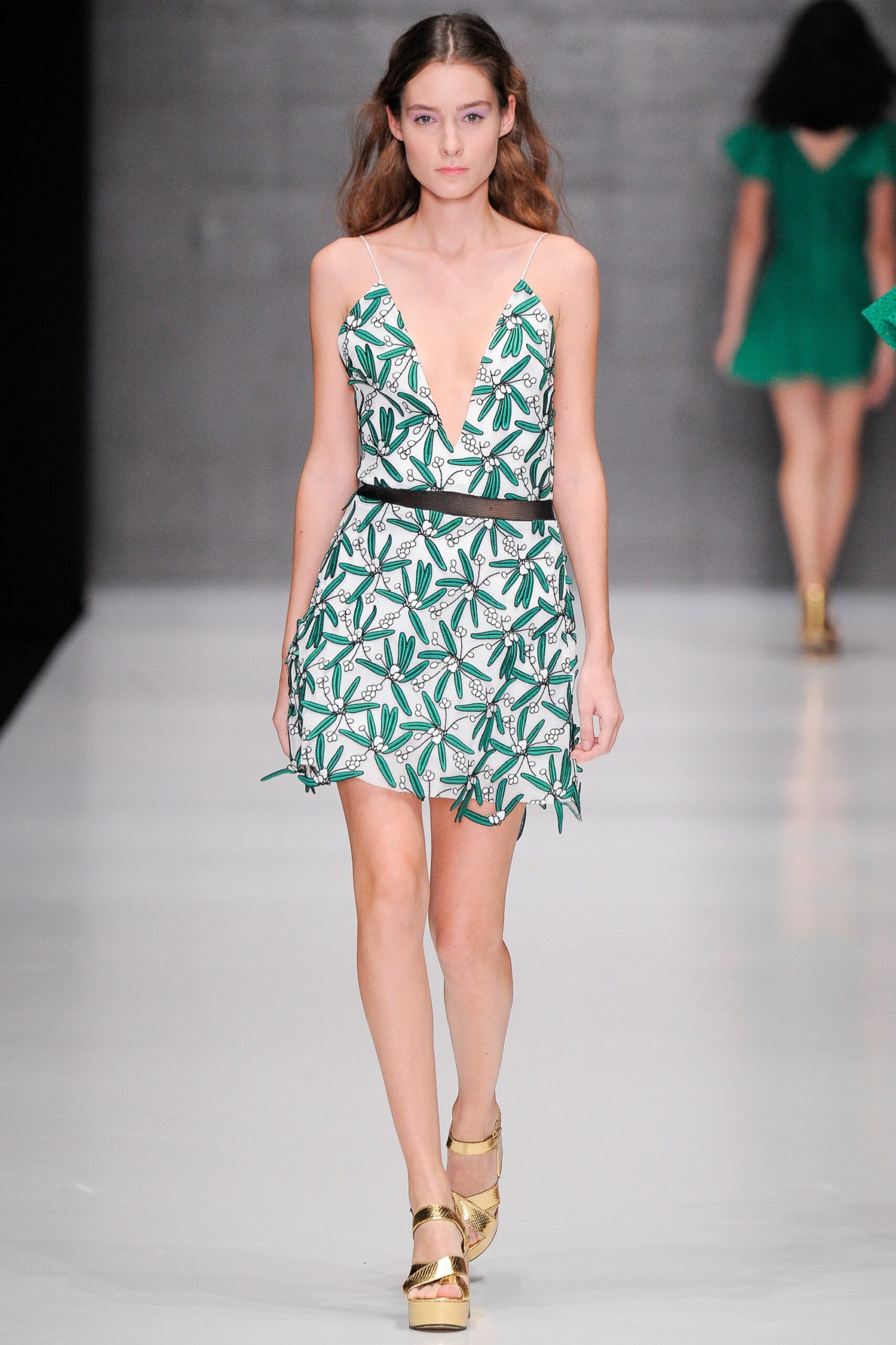 Yasya Minochkina Russia S/S 16 Look 8