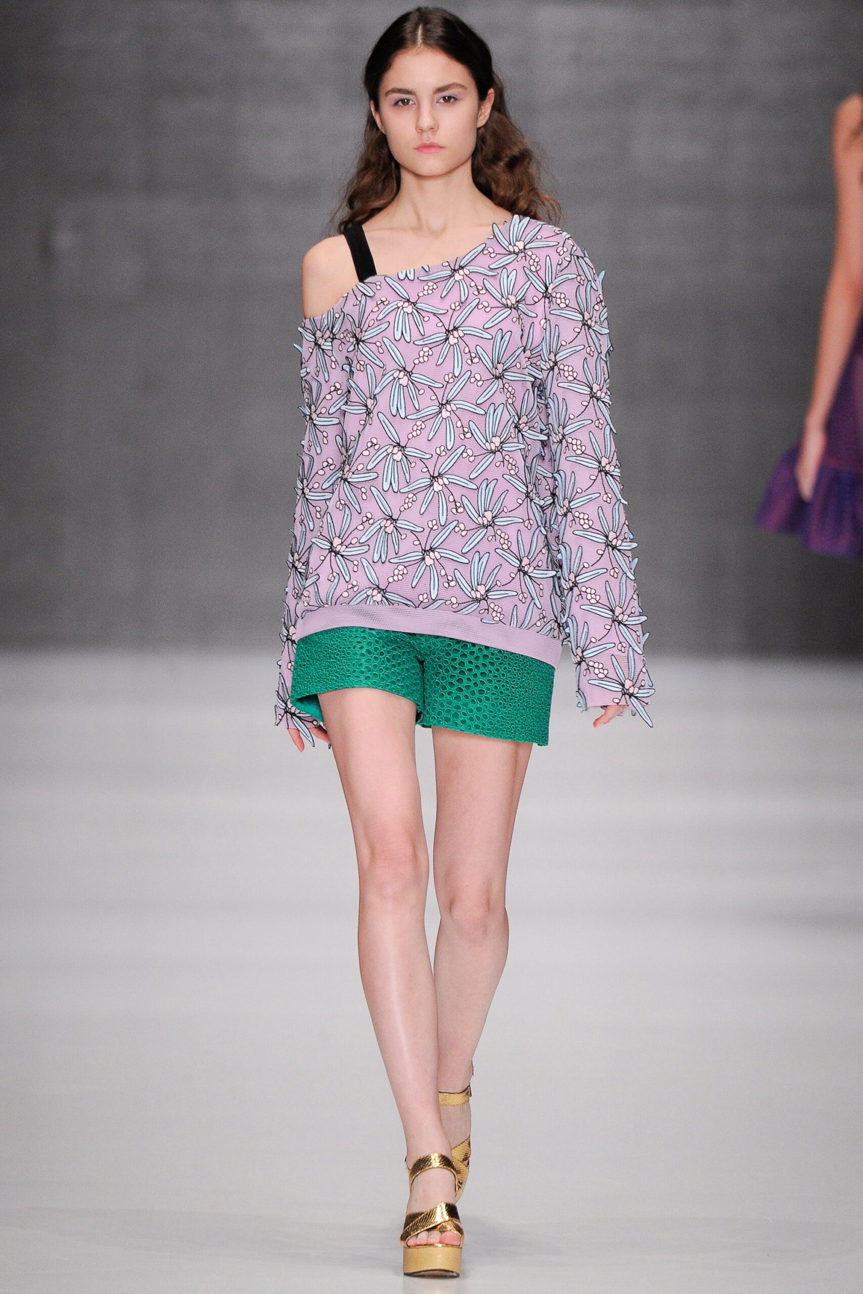 Yasya Minochkina Russia S/S 16 Look 15