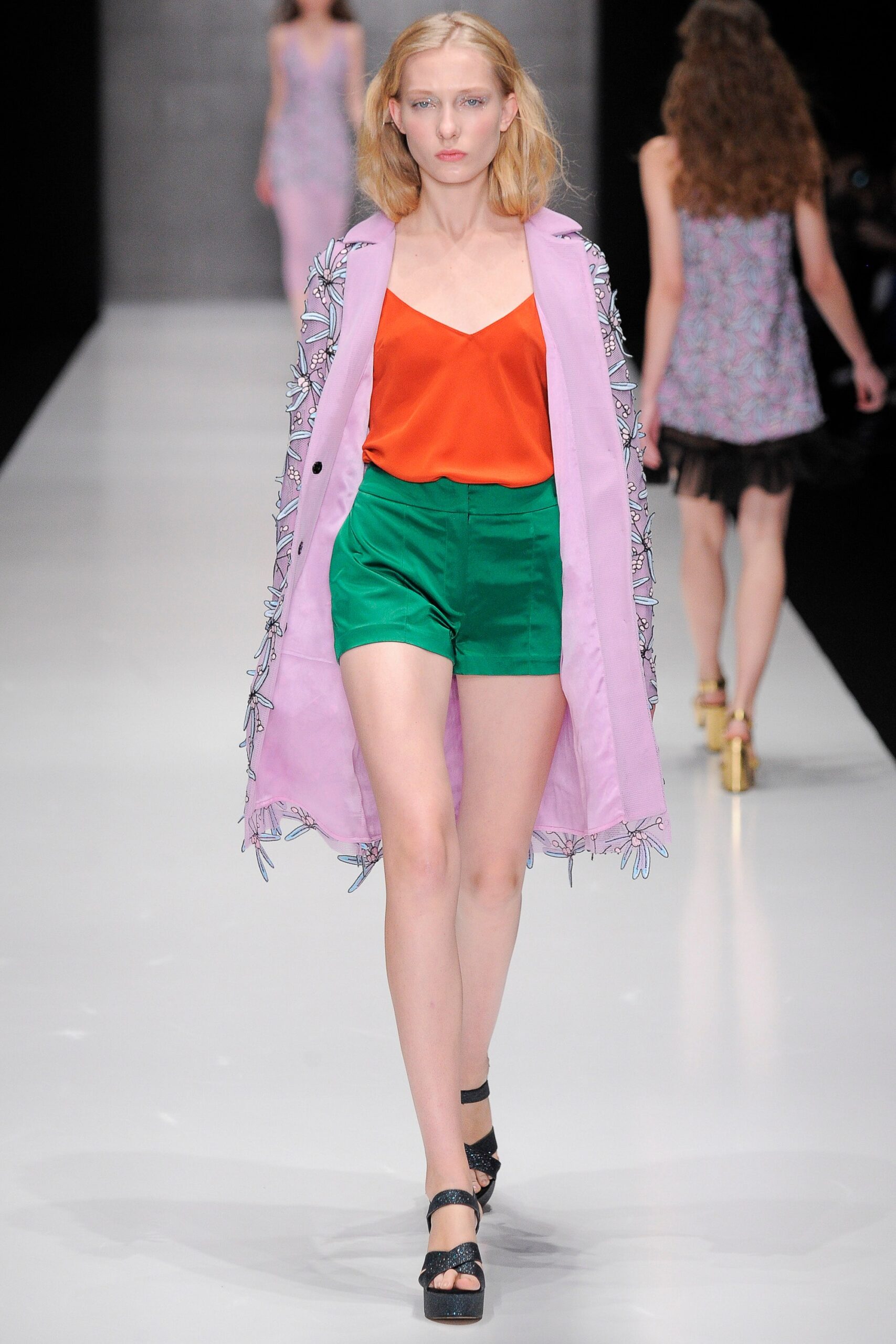 Yasya Minochkina Russia S/S 16 Look 17