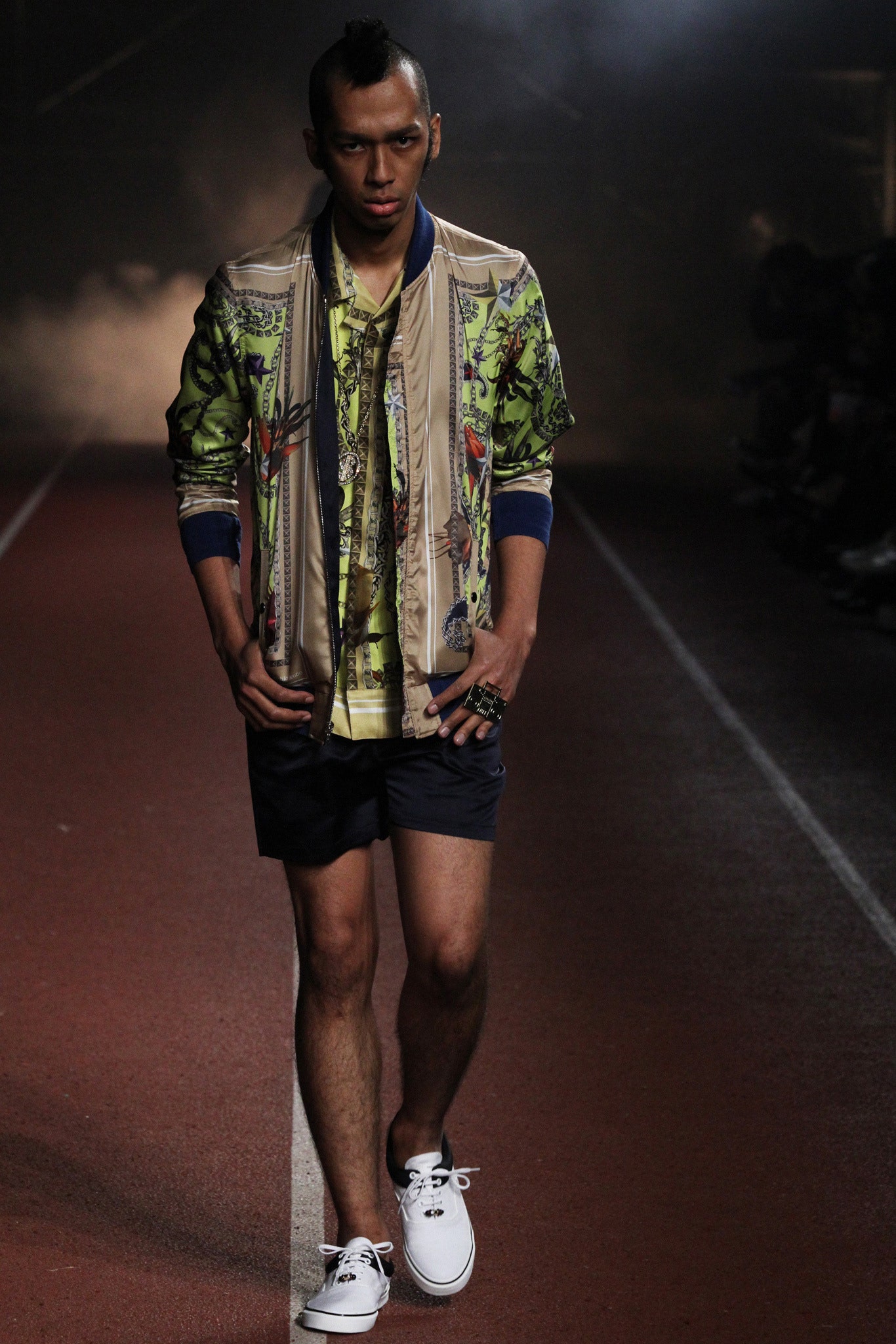 Yoshio Kubo Spring 2013 Ready-to-Wear