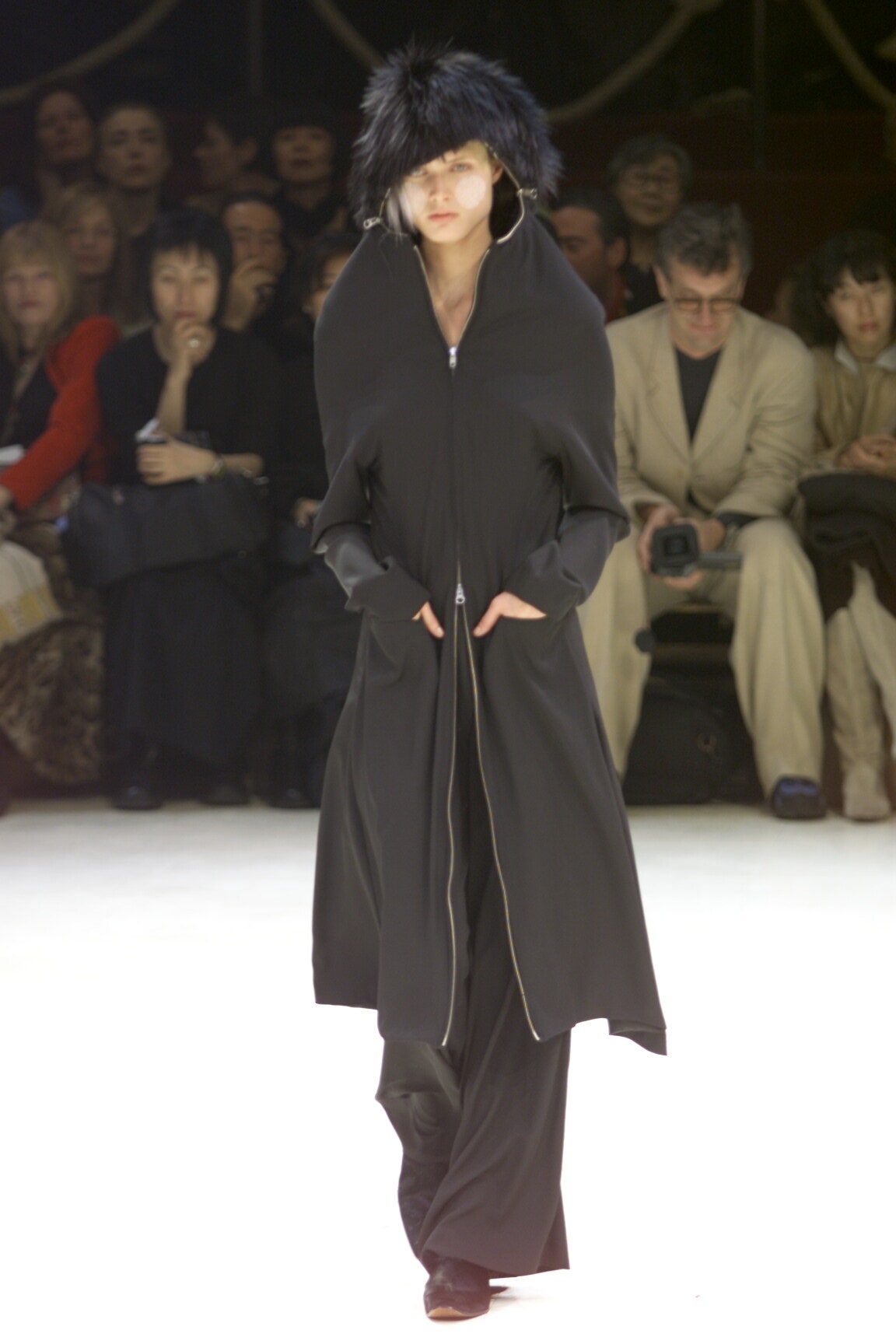 Yohji Yamamoto F/W 00 Look 15