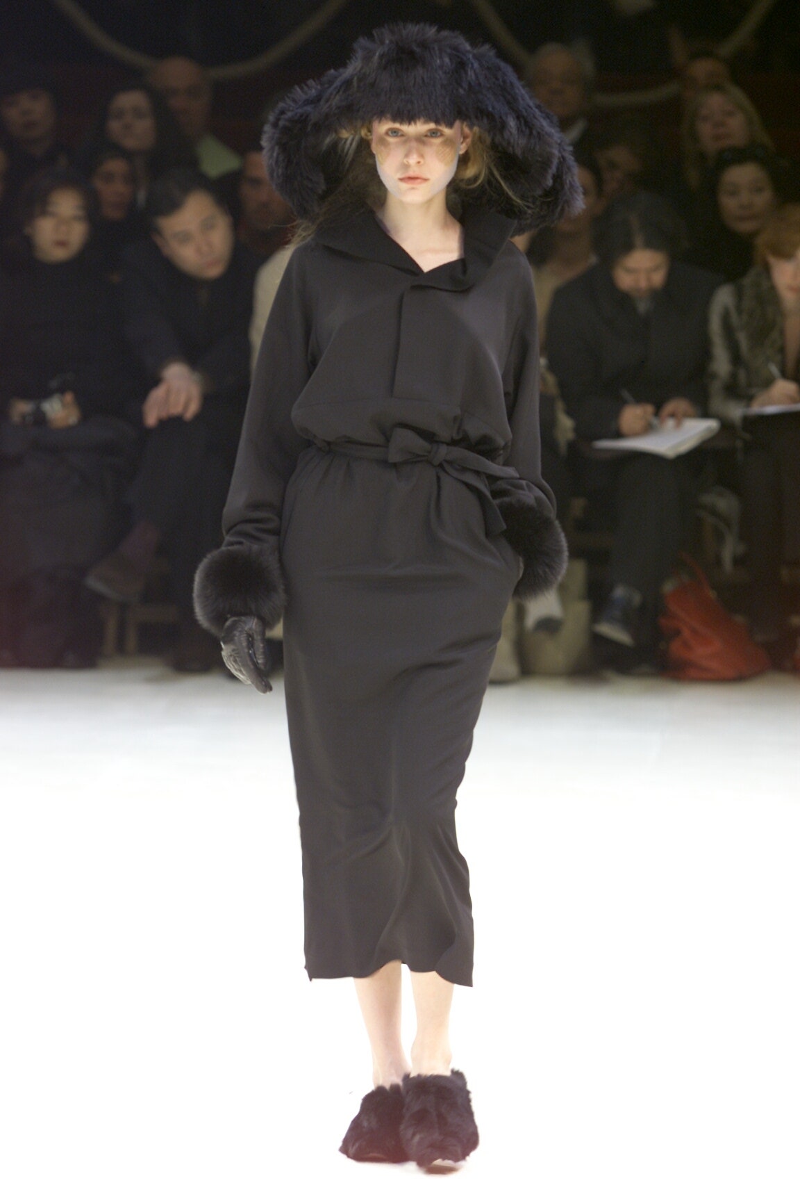 Yohji Yamamoto F/W 00 Look 16